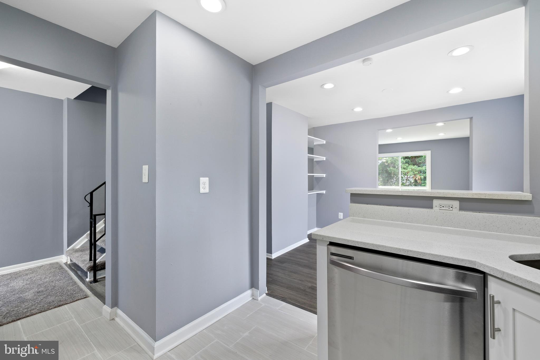 CENTRAL PARK CONDO - Residential