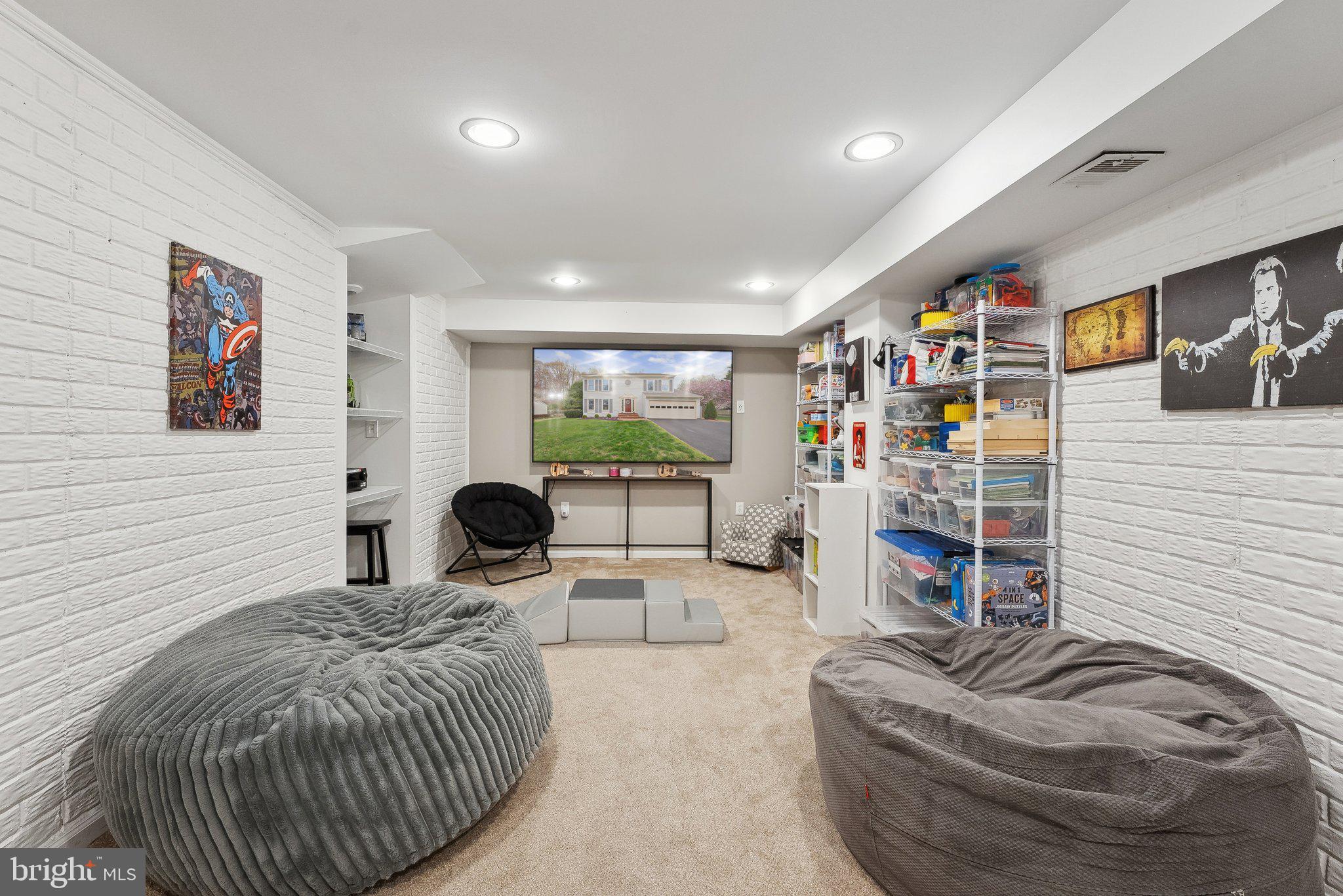 DONEGAL OAKS - Residential