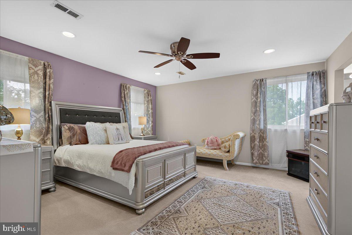 TREELINE ESTS - Residential