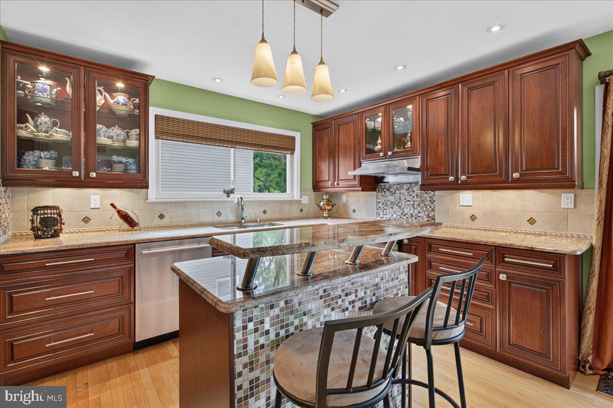 TREELINE ESTS - Residential