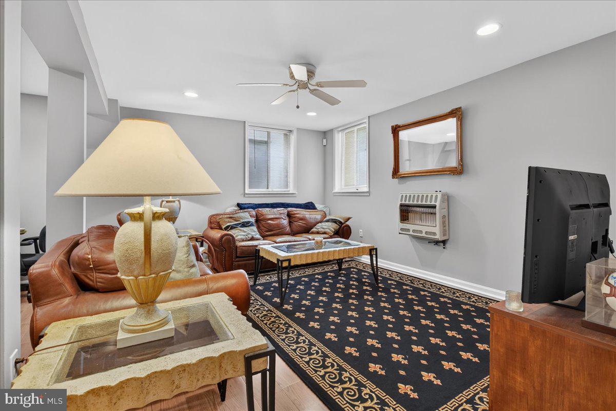 TREELINE ESTS - Residential