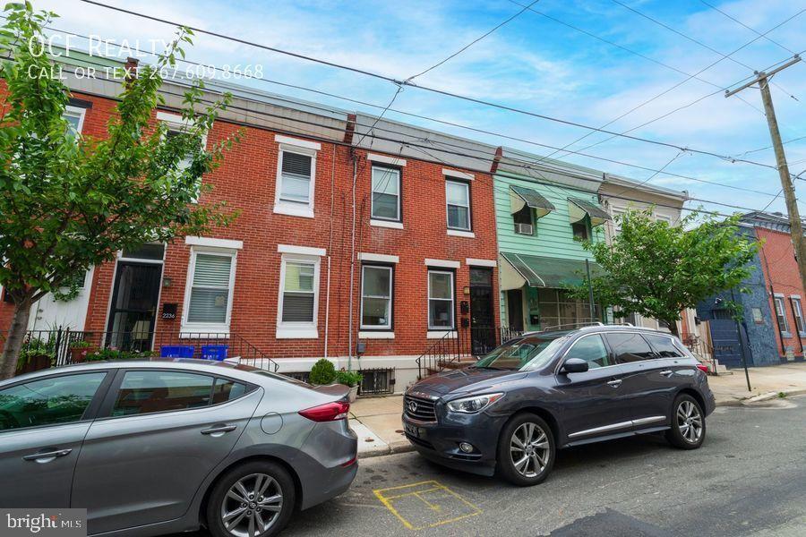 Come see this large two bedroom rental in Point Breeze. Walk into the open living space with dark hardwood flooring and recessed lighting. To the left of the main entrance is the apartment's first bedroom. Two large windows offer plenty of natural light and the closet affords residents plenty of space for hanging and storing clothing. Beyond the living room you'll find the kitchen which has white shaker cabinetry, stainless steel appliances and a grey, quartz counter top.
Behind the kitchen is the white tiled bathroom with a soaking tub/shower.
A second bedroom sits behind the bathroom and is similar in size to the units first bedroom.
A doorway in the kitchen leads to the units very large back patio with a raised garden bed, perfect for garden enthusiasts and outdoor entertainers.
Lastly, another door in the kitchen leads to the units large, unfinished basement and private laundry facilities.

This home is close to public transportation, commercial corridors, local bars and and restaurants and within walking distance from many local parks.