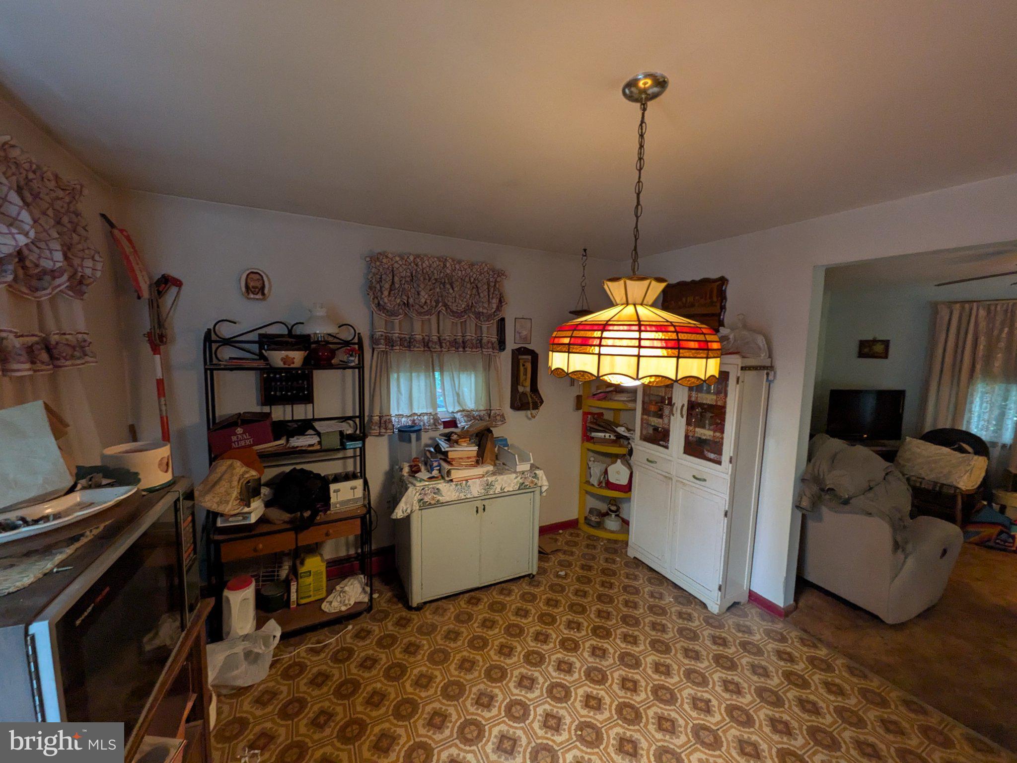 CATONSVILLE MANOR - Residential