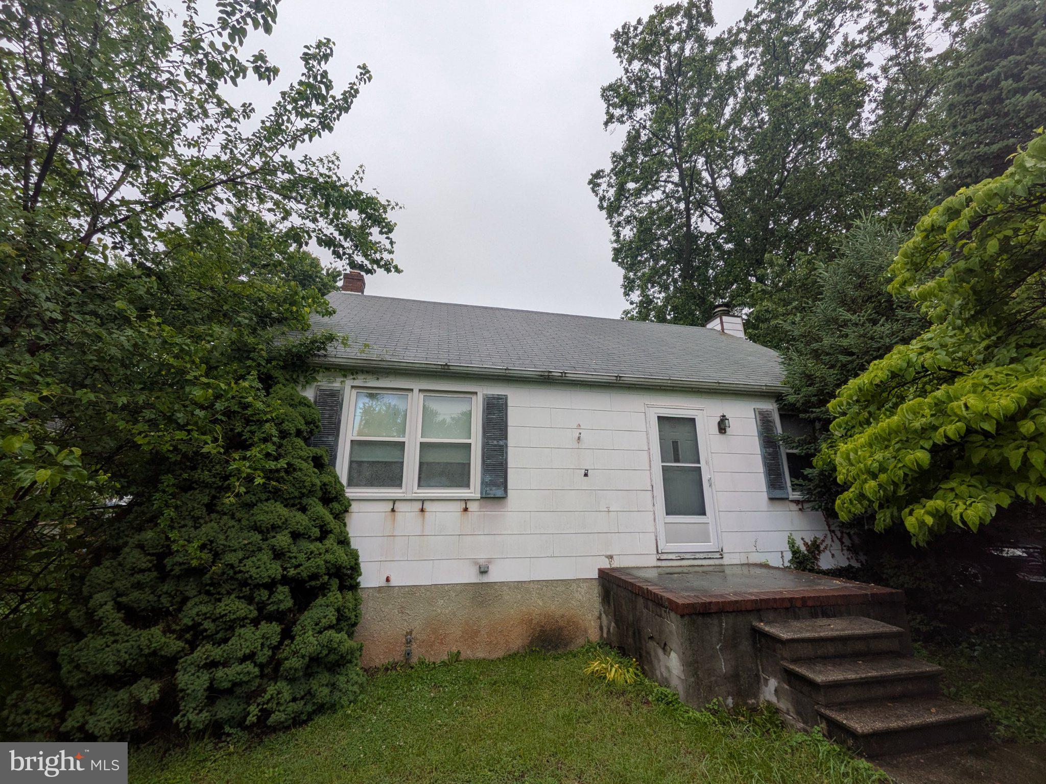 CATONSVILLE MANOR - Residential