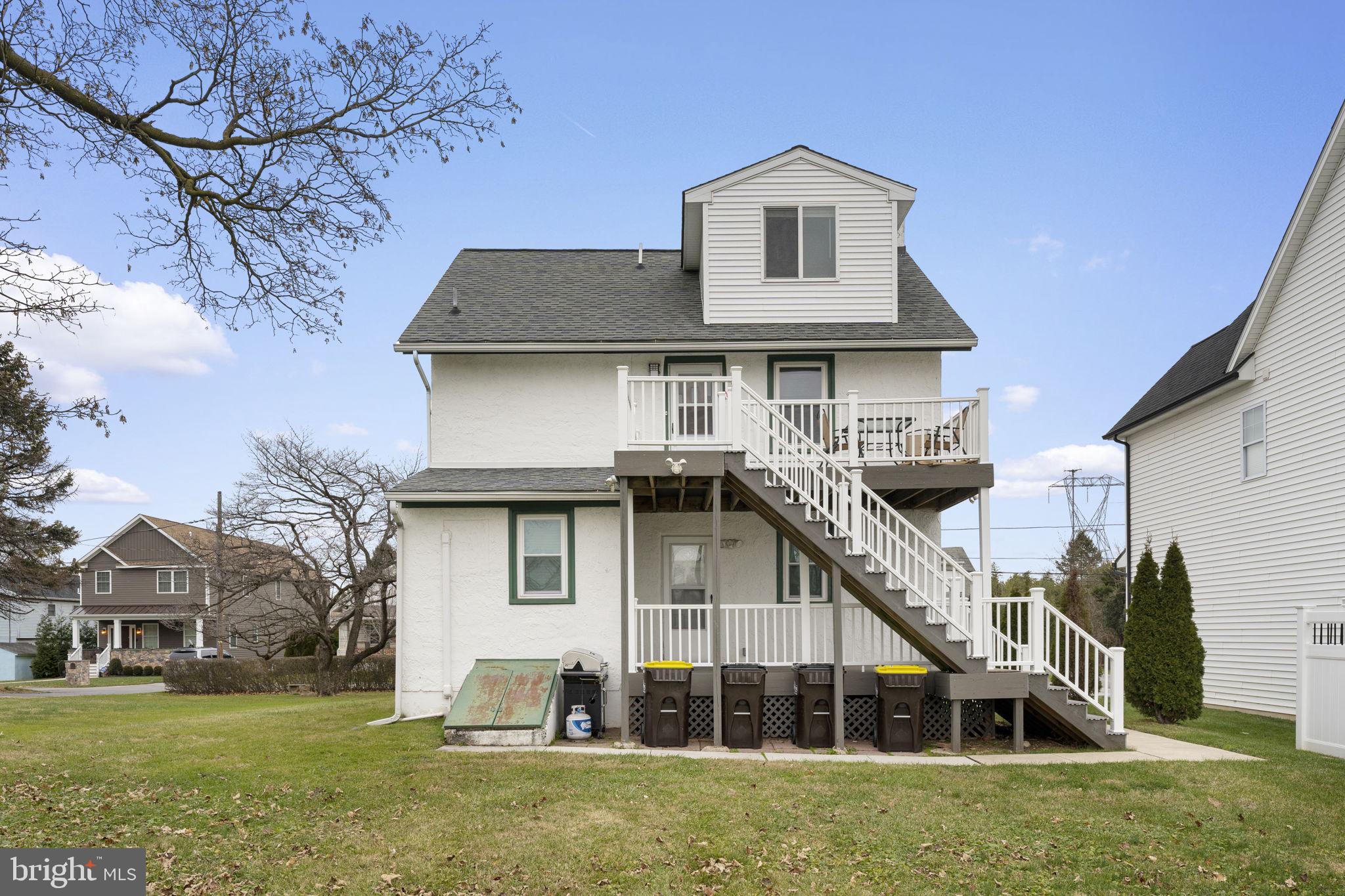 KING MANOR - Residential Lease