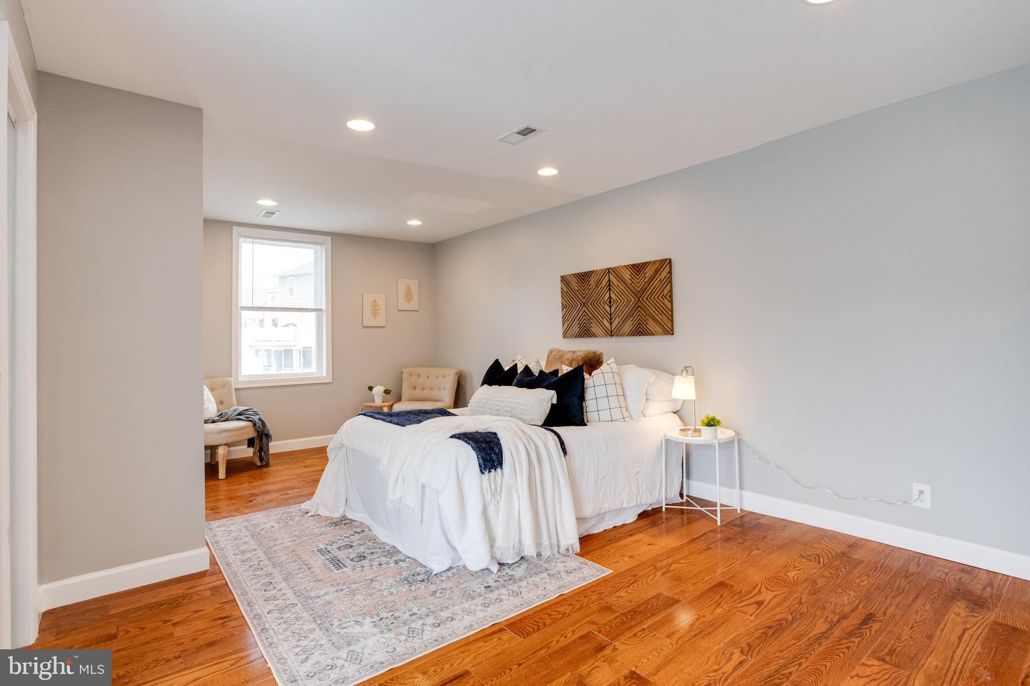 ESSEX - Residential