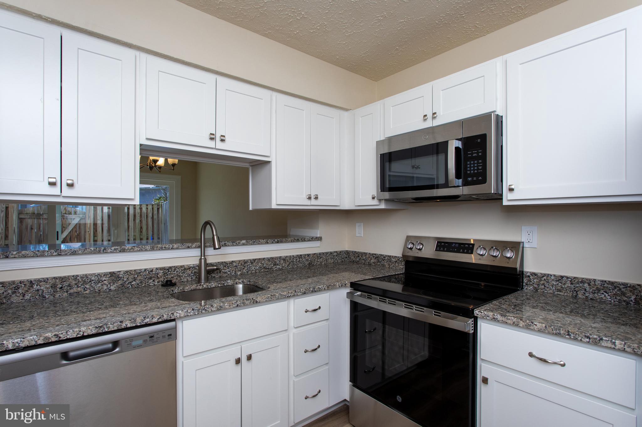 ST CHARLES HUNTINGTON - Residential
