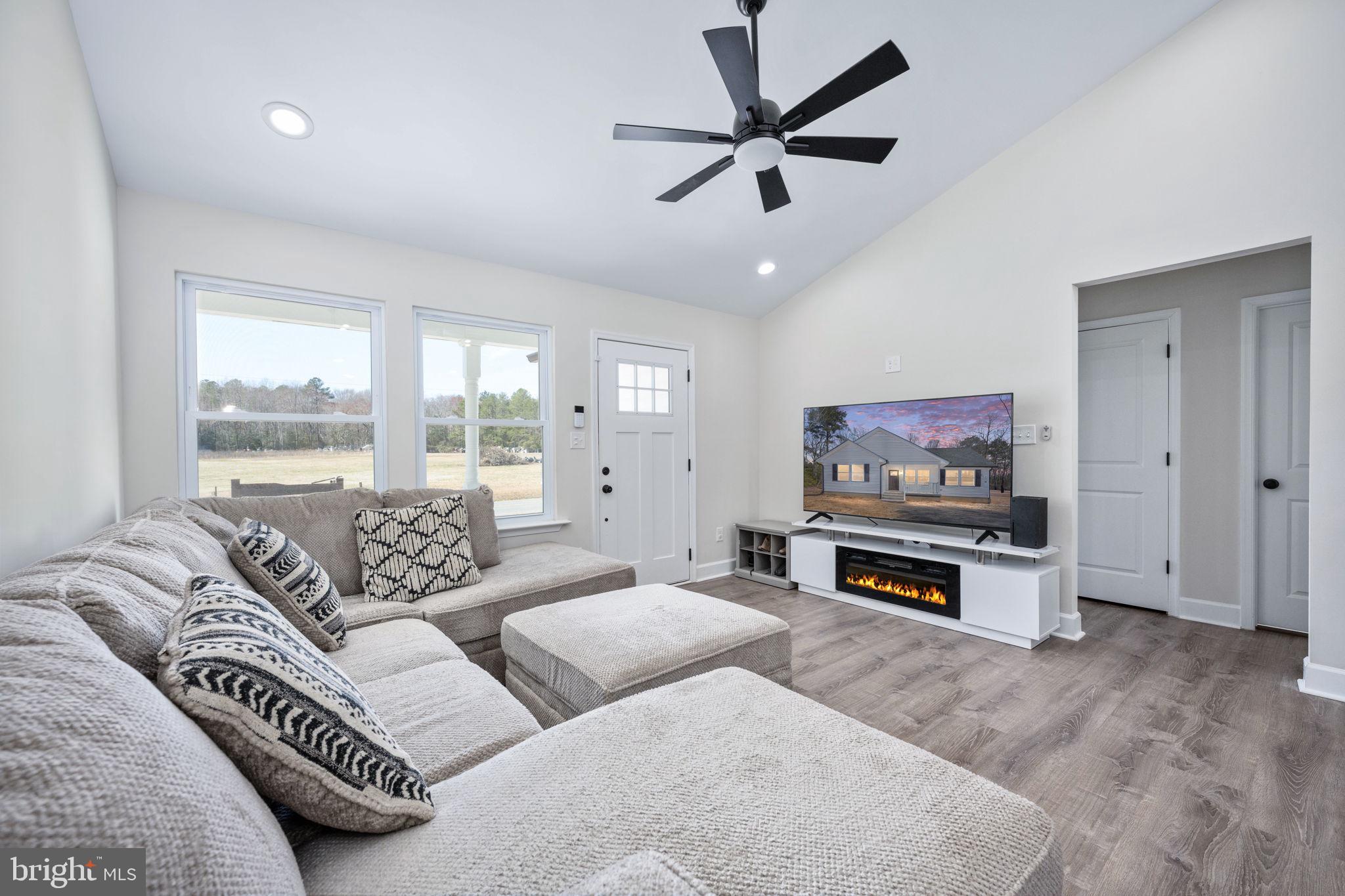 PLACID BAY ESTATES - Residential