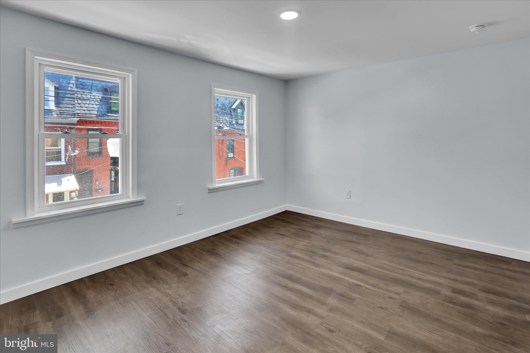 SOUTH WEST LANCASTER - Residential