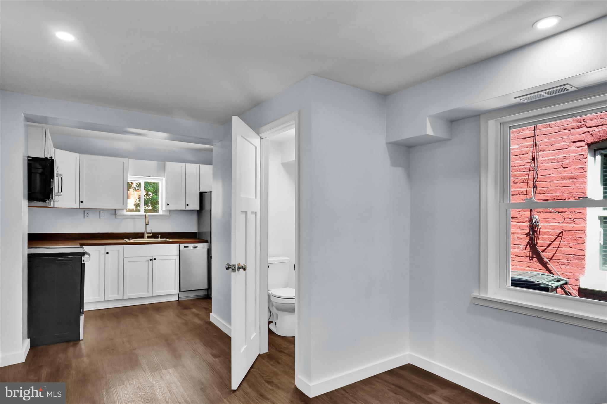 SOUTH WEST LANCASTER - Residential