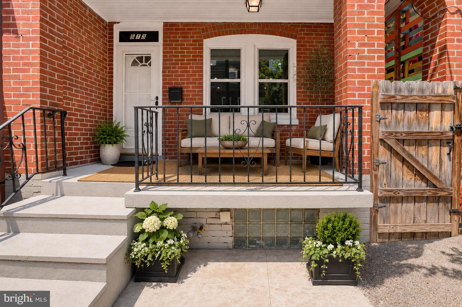 SOUTH WEST LANCASTER - Residential
