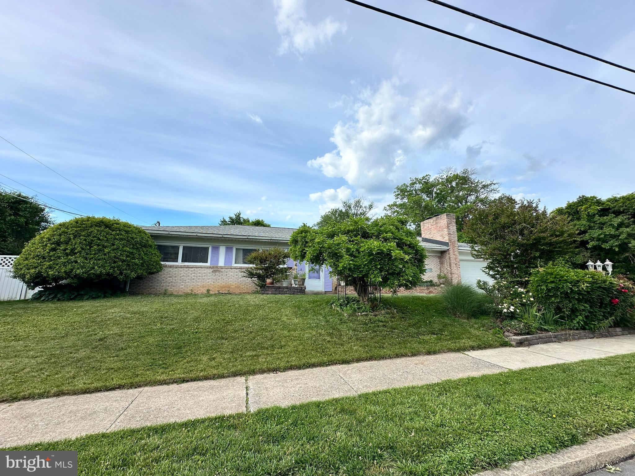 CEDAR CLIFF MANOR - Residential