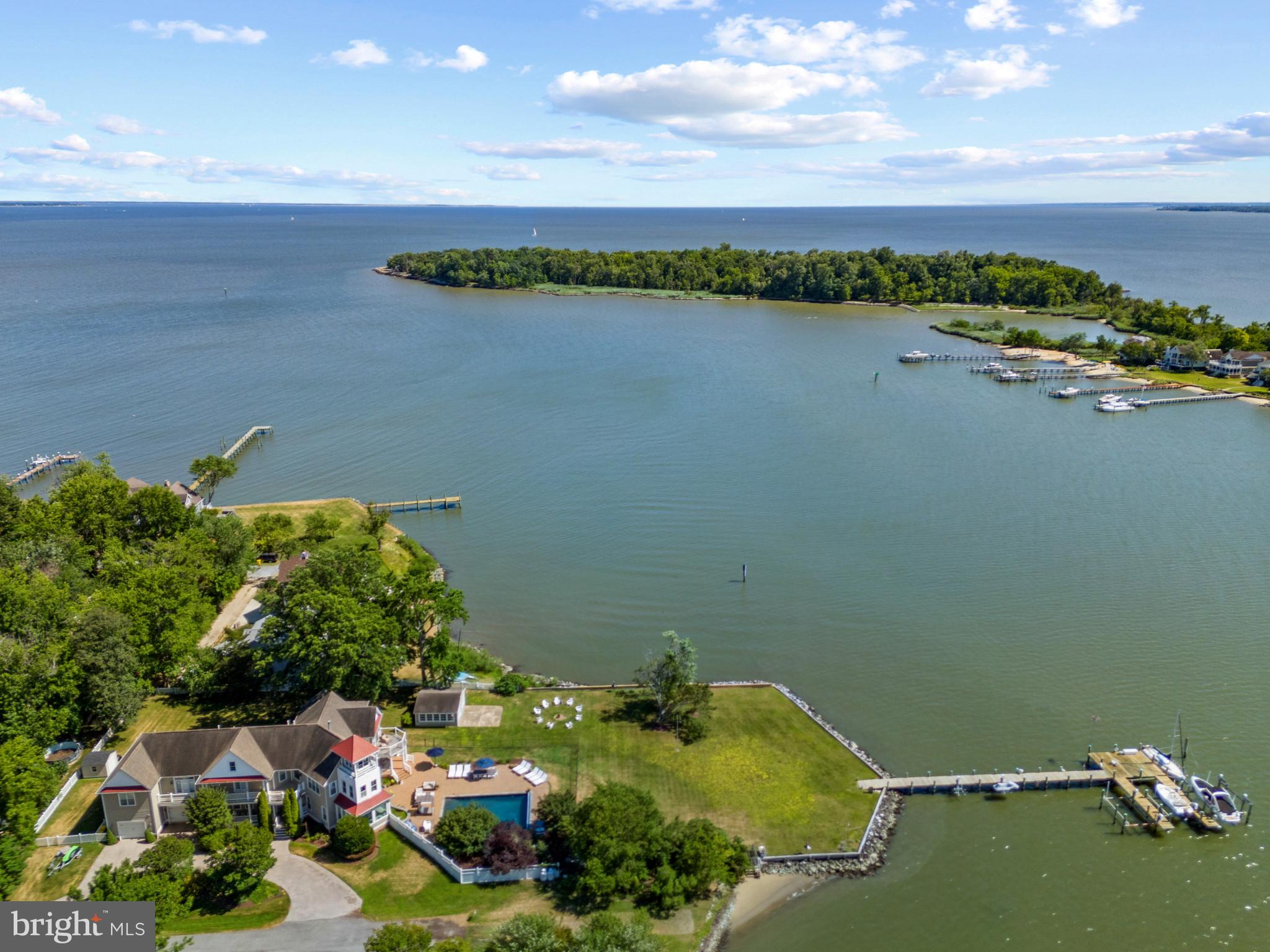 ARUNDEL ON THE BAY - Residential