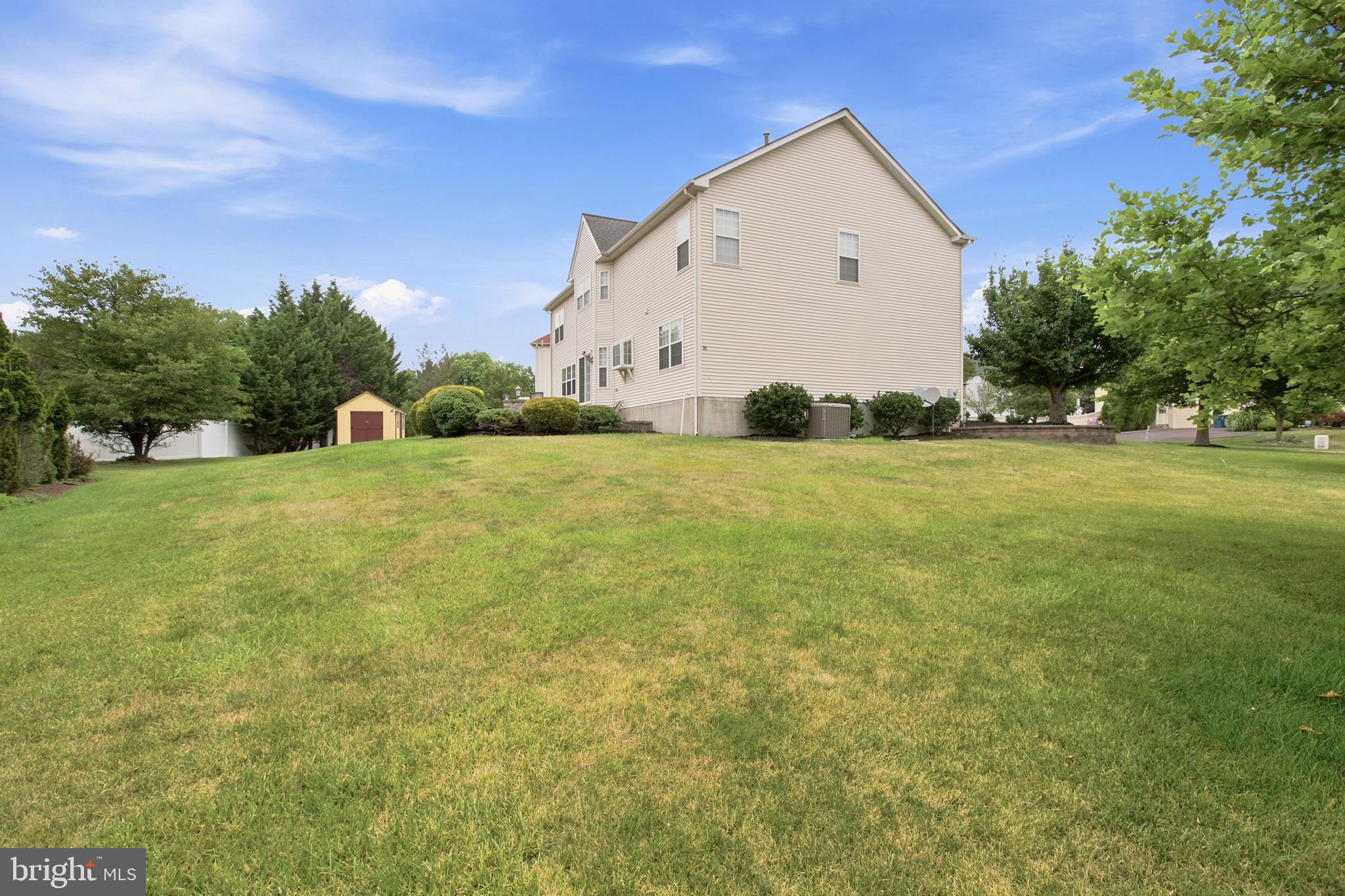 MONTGOMERY CROSSING - Residential