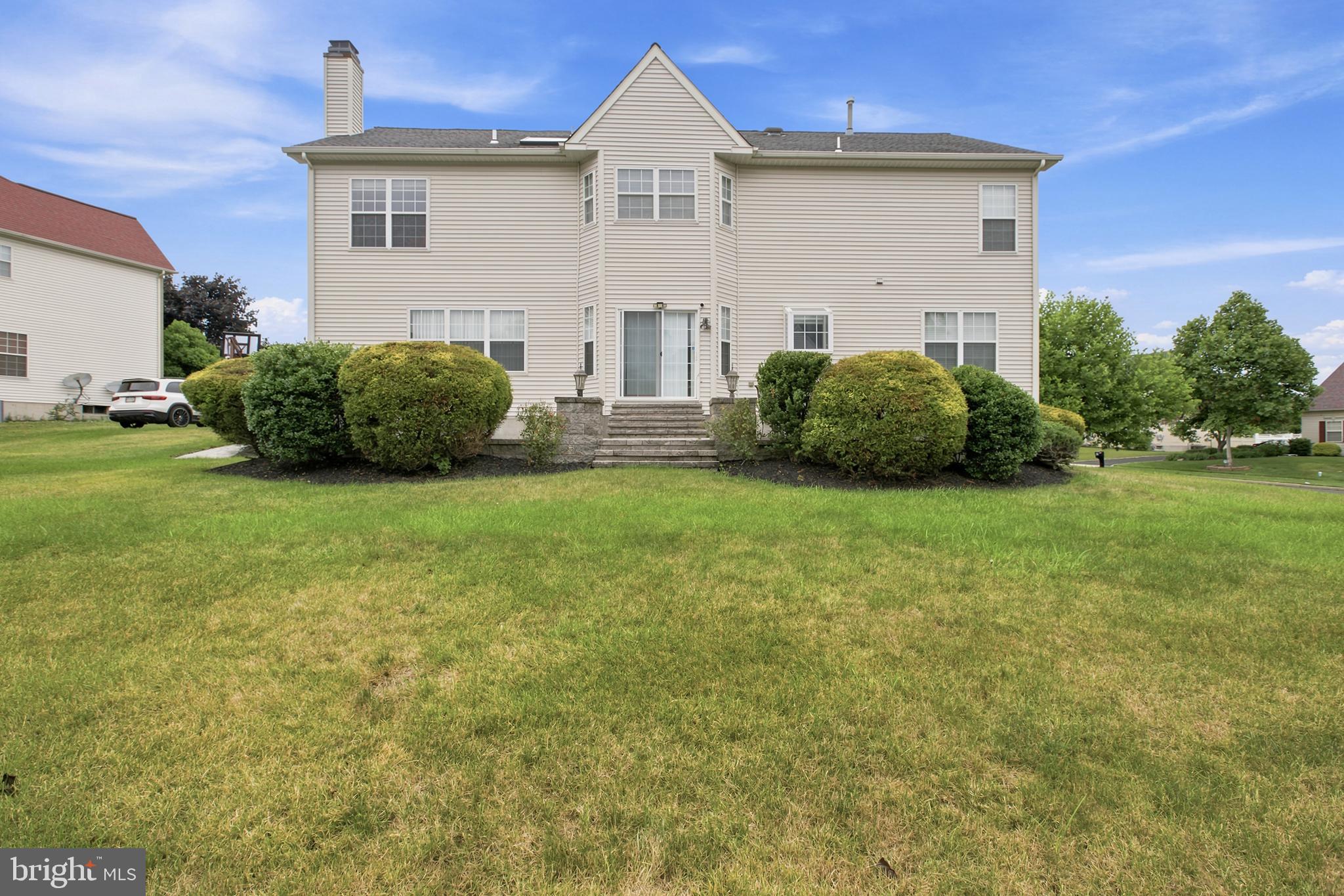 MONTGOMERY CROSSING - Residential