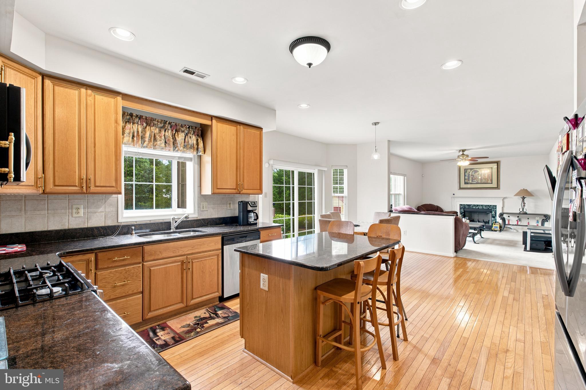 MONTGOMERY CROSSING - Residential