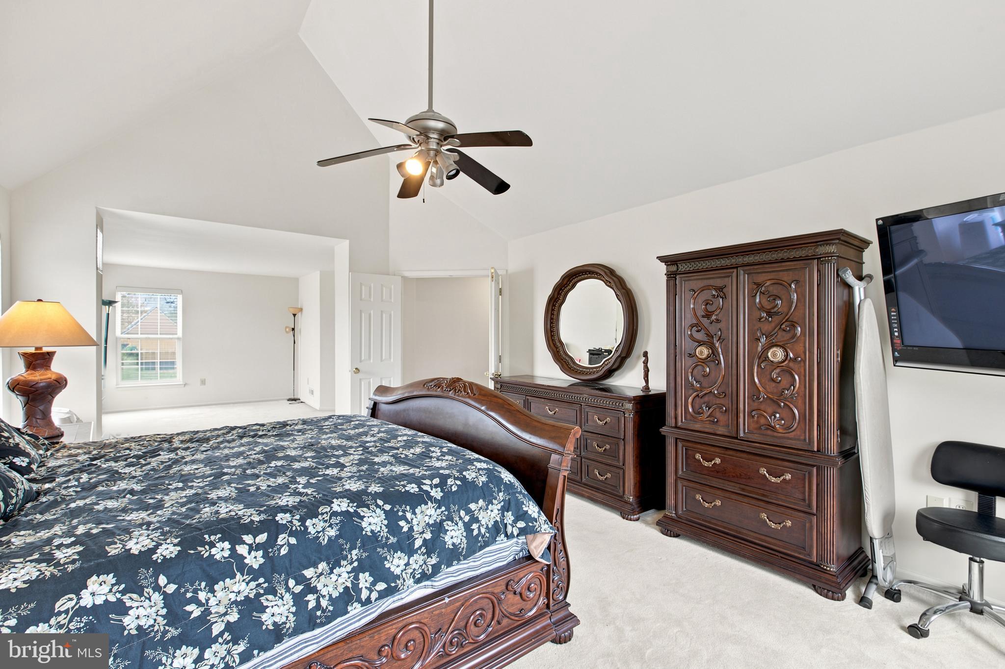 MONTGOMERY CROSSING - Residential