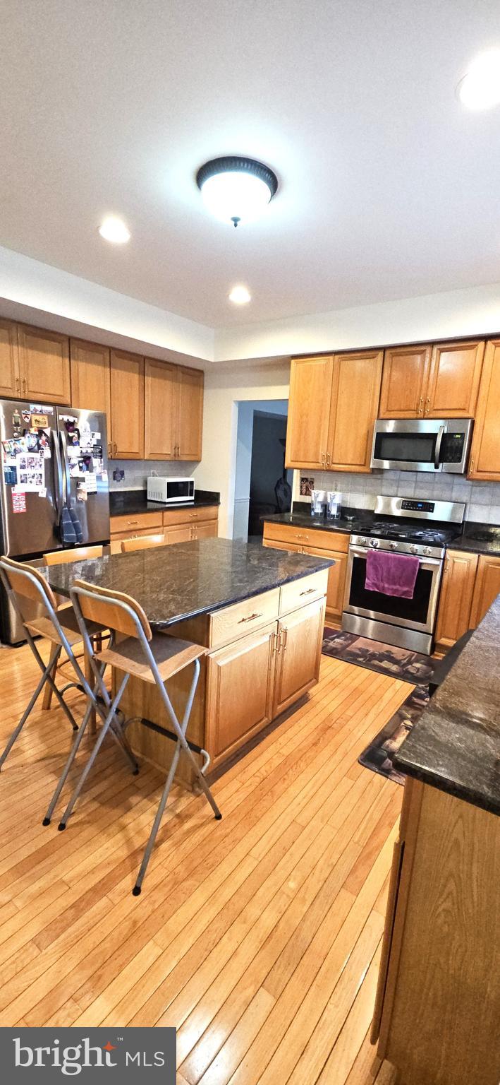 MONTGOMERY CROSSING - Residential