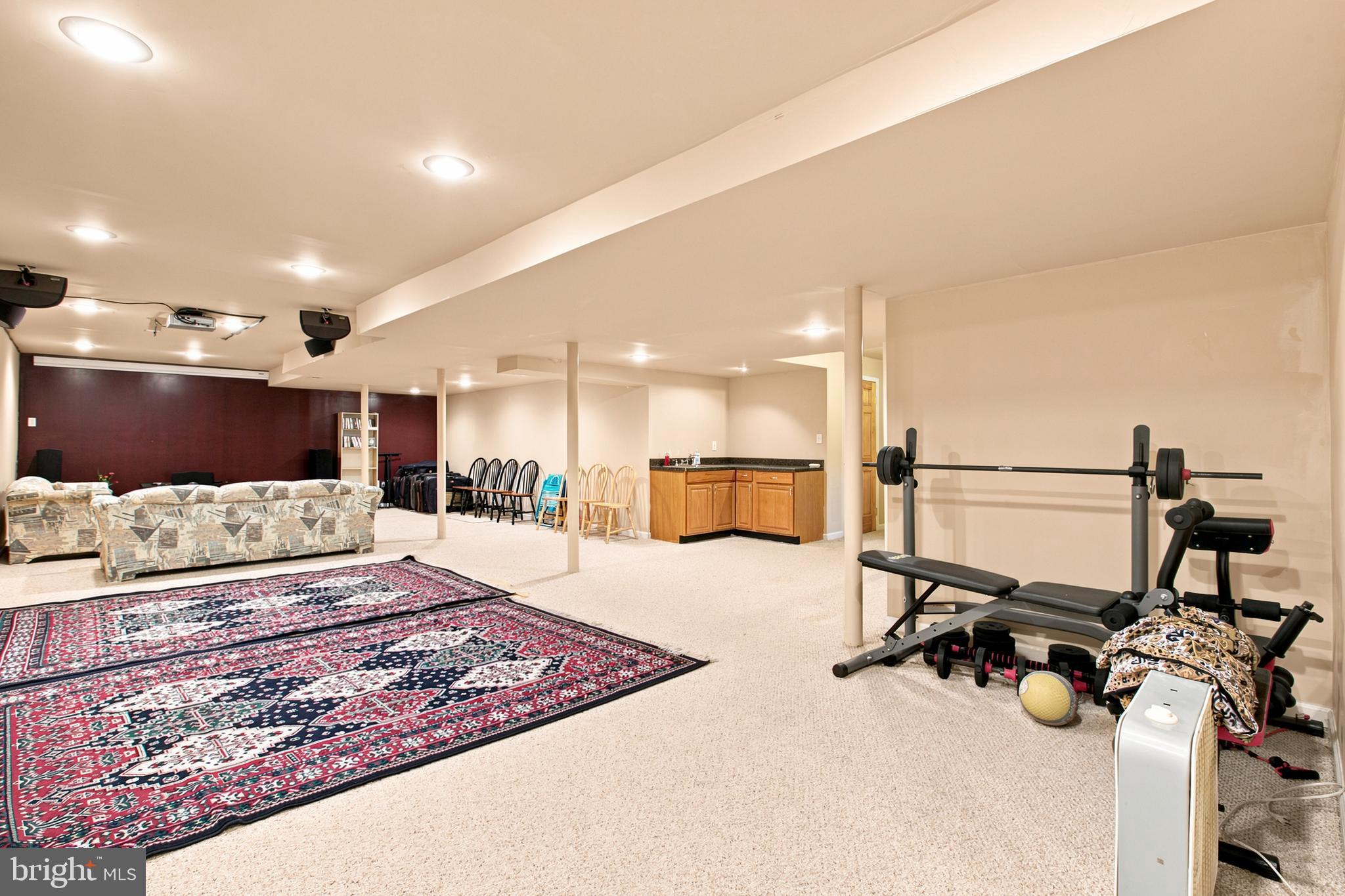 MONTGOMERY CROSSING - Residential