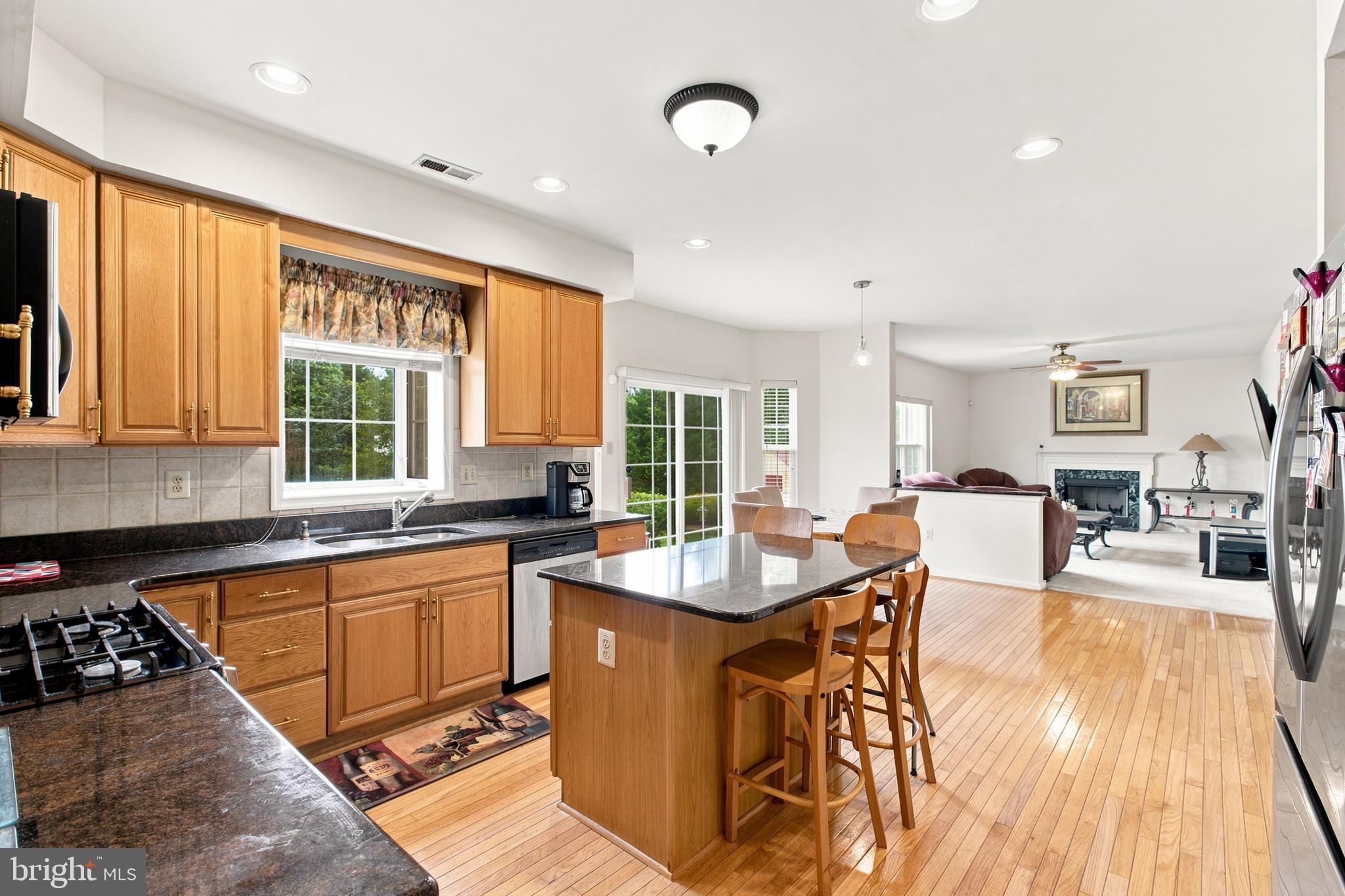 MONTGOMERY CROSSING - Residential