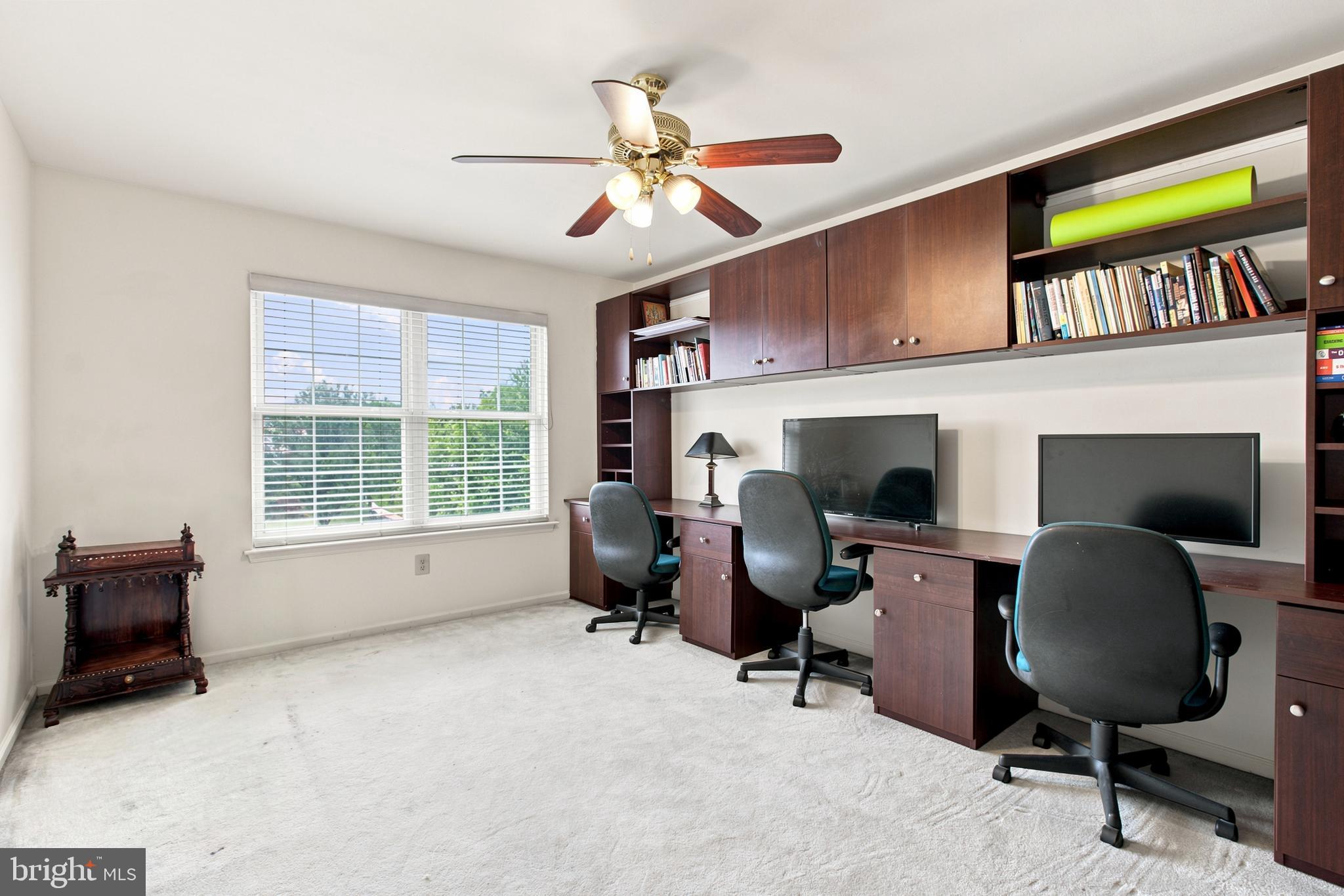 MONTGOMERY CROSSING - Residential