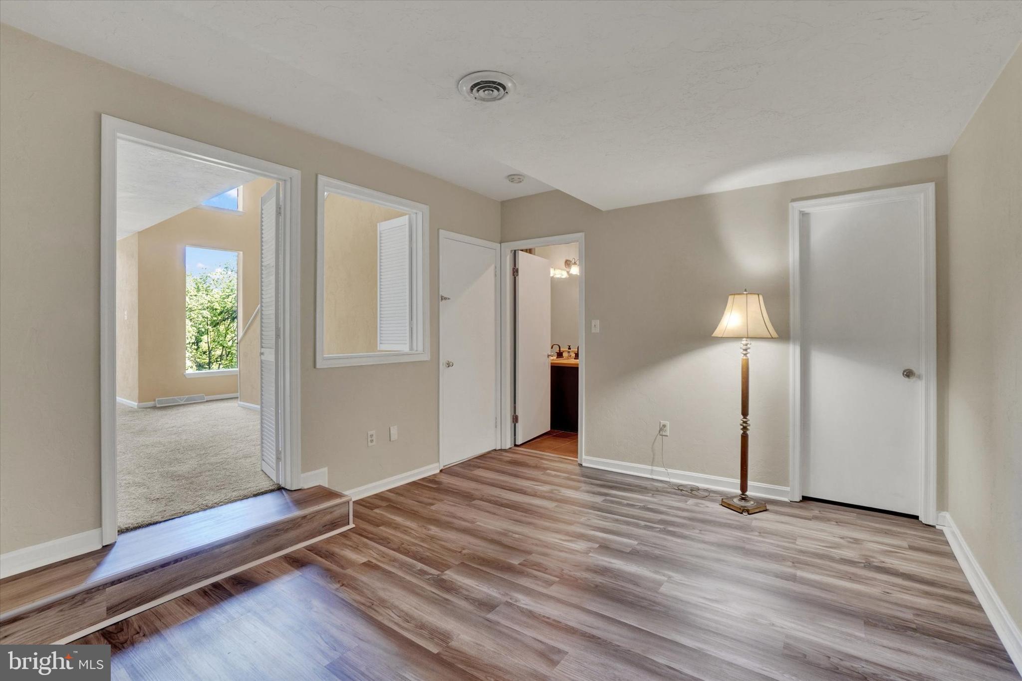 ARLINGTON PARK - Residential