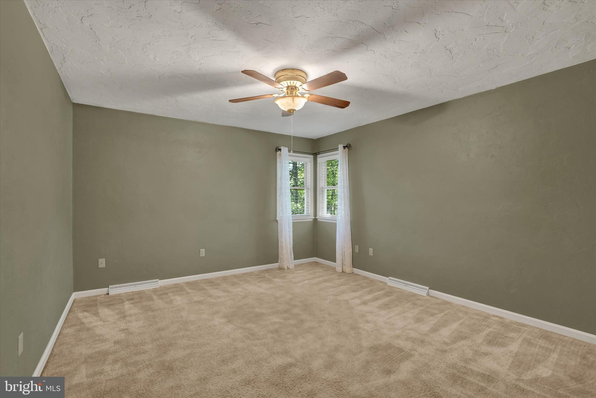 ARLINGTON PARK - Residential