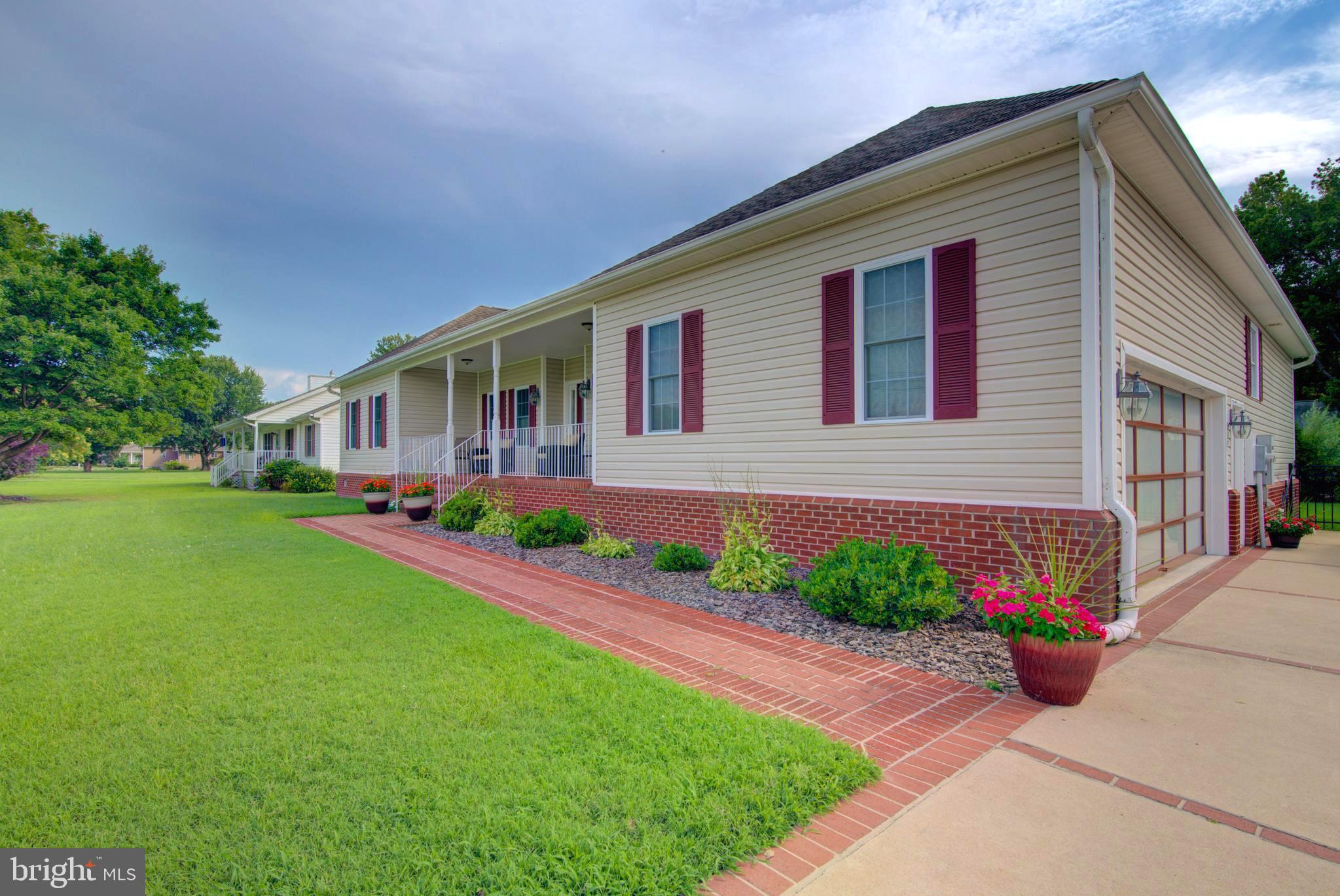 RIVERSIDE MEADOWS - Residential