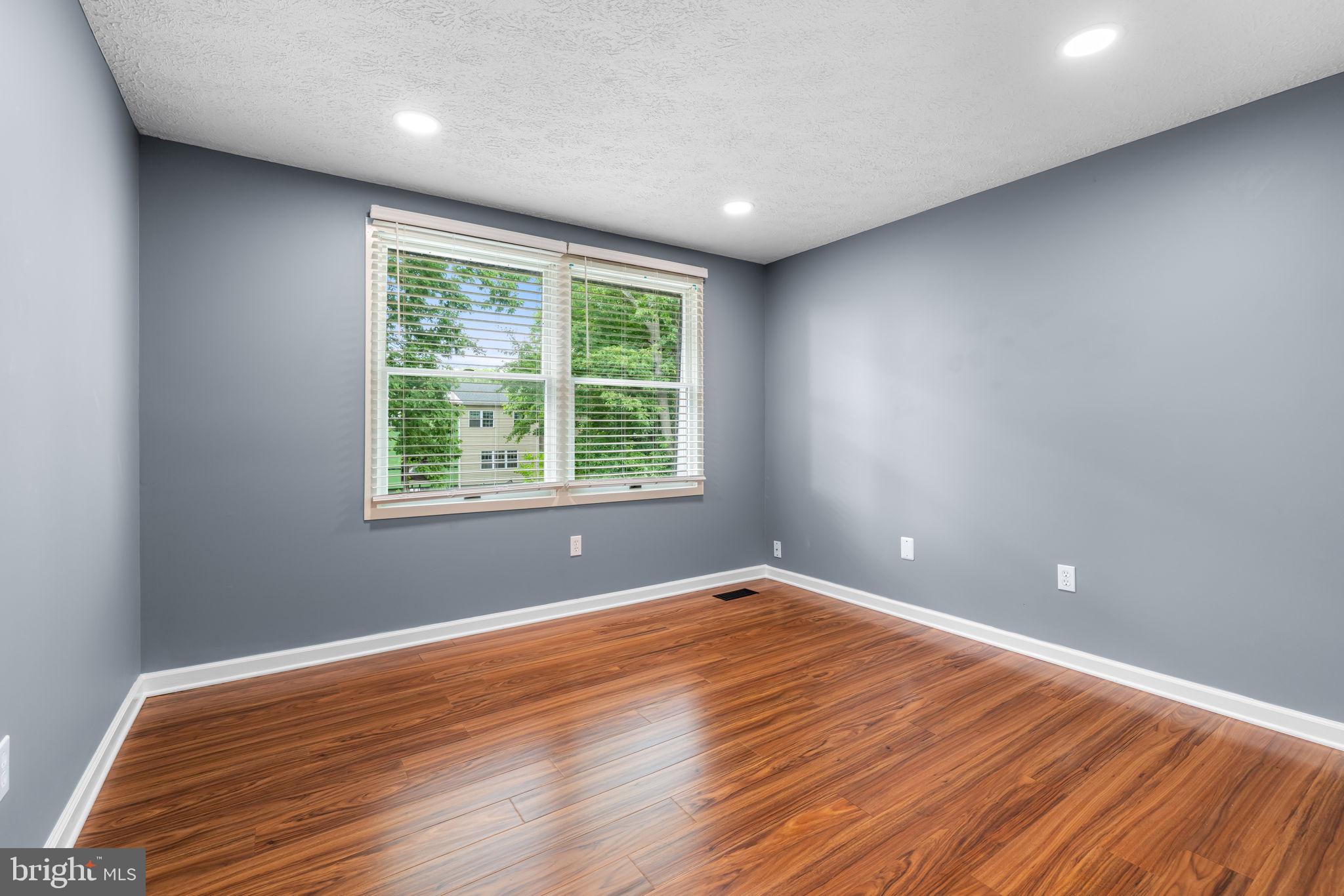 WOODFALL - Residential