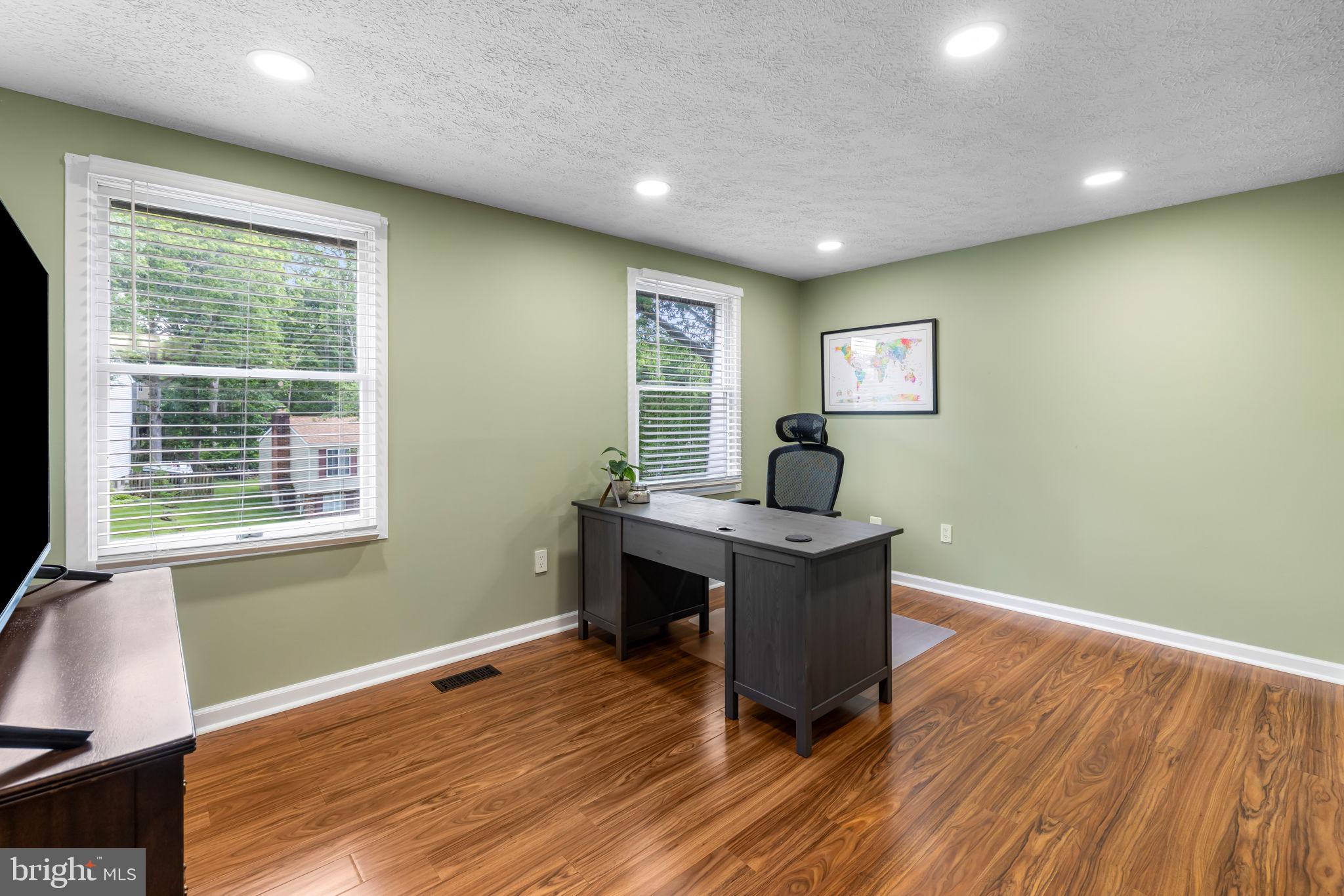 WOODFALL - Residential