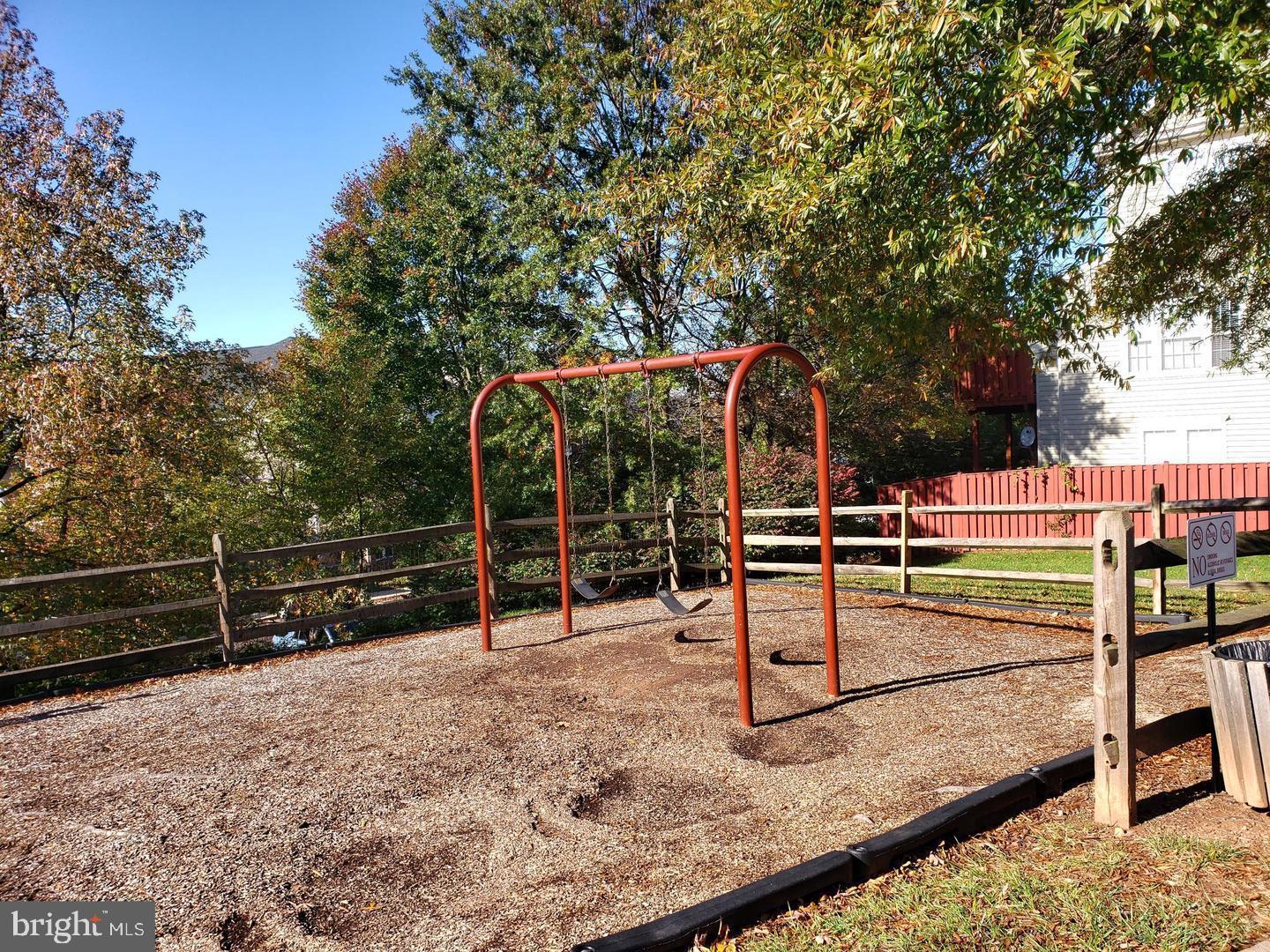 POTOMAC LAKES - Residential Lease