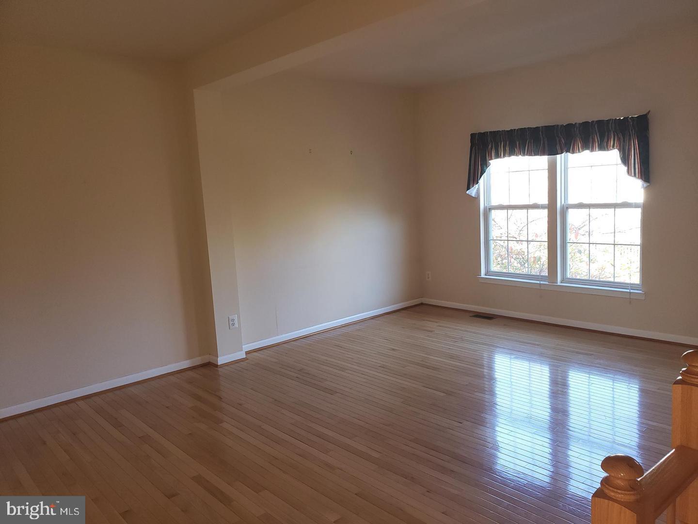 POTOMAC LAKES - Residential Lease