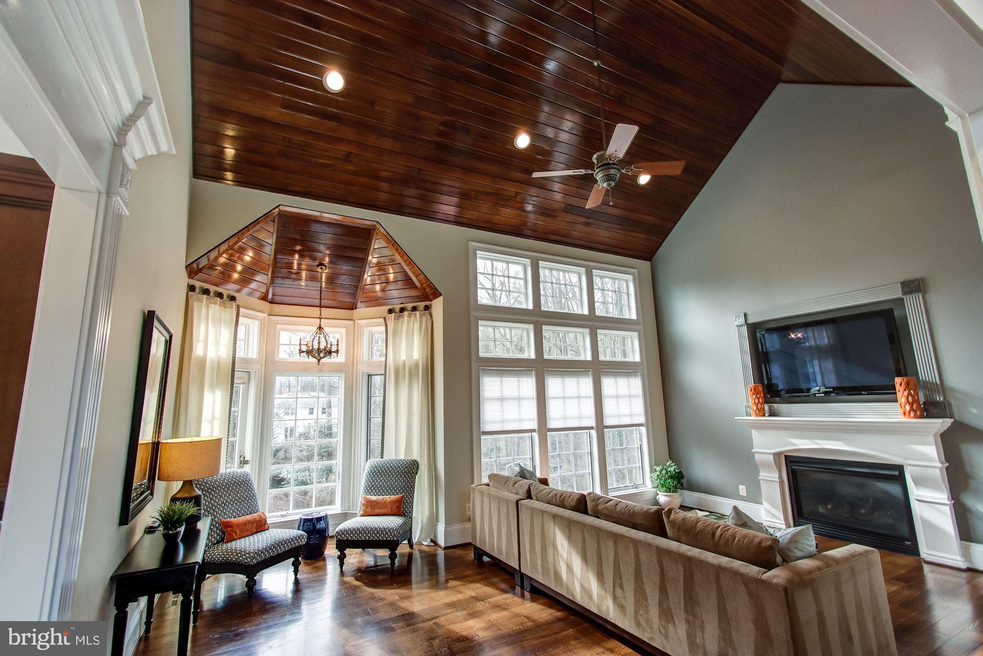 RIVER OAKS - Residential