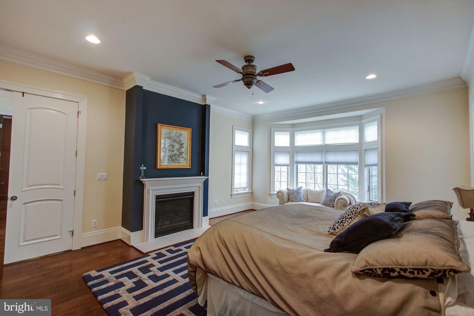 RIVER OAKS - Residential