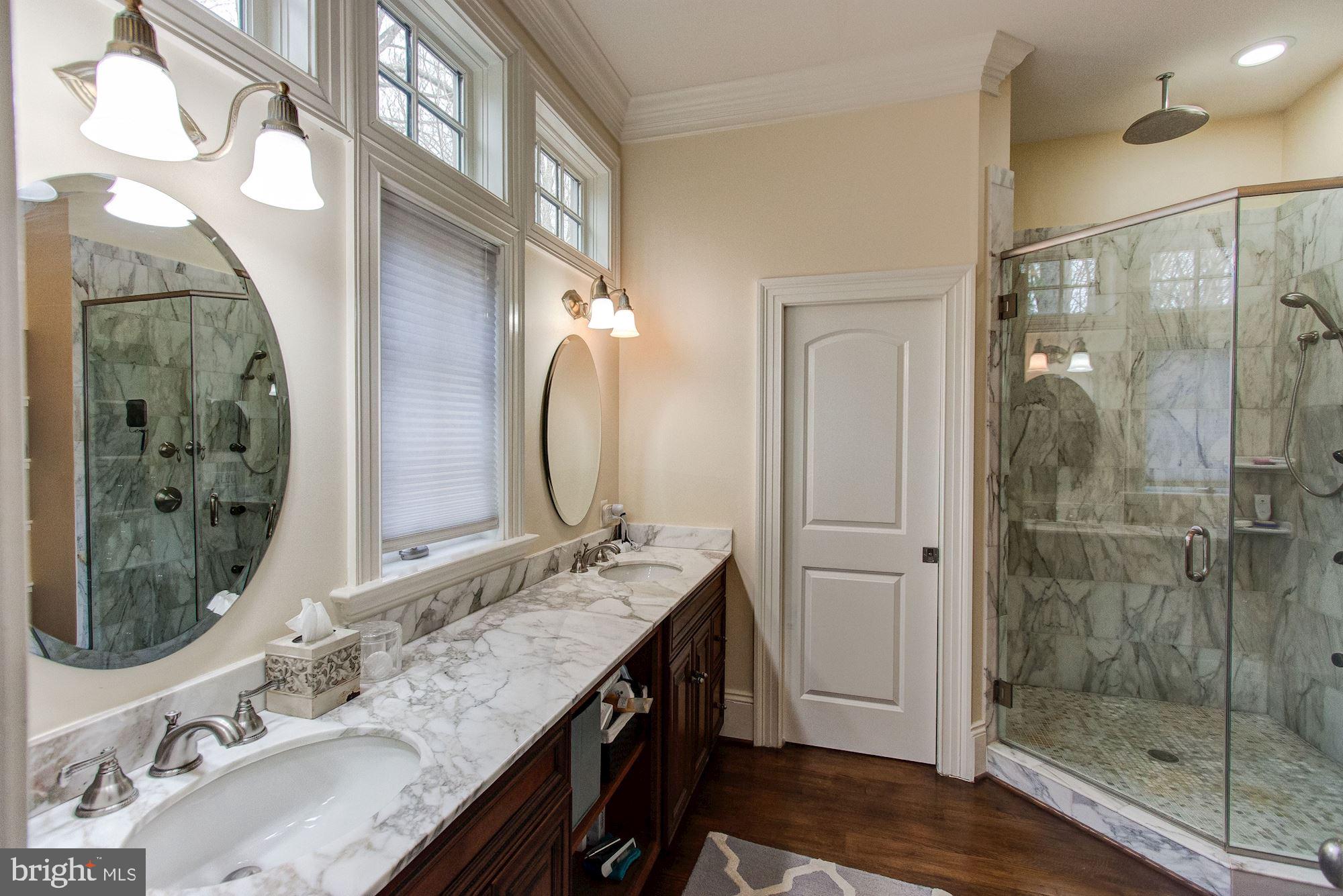 RIVER OAKS - Residential
