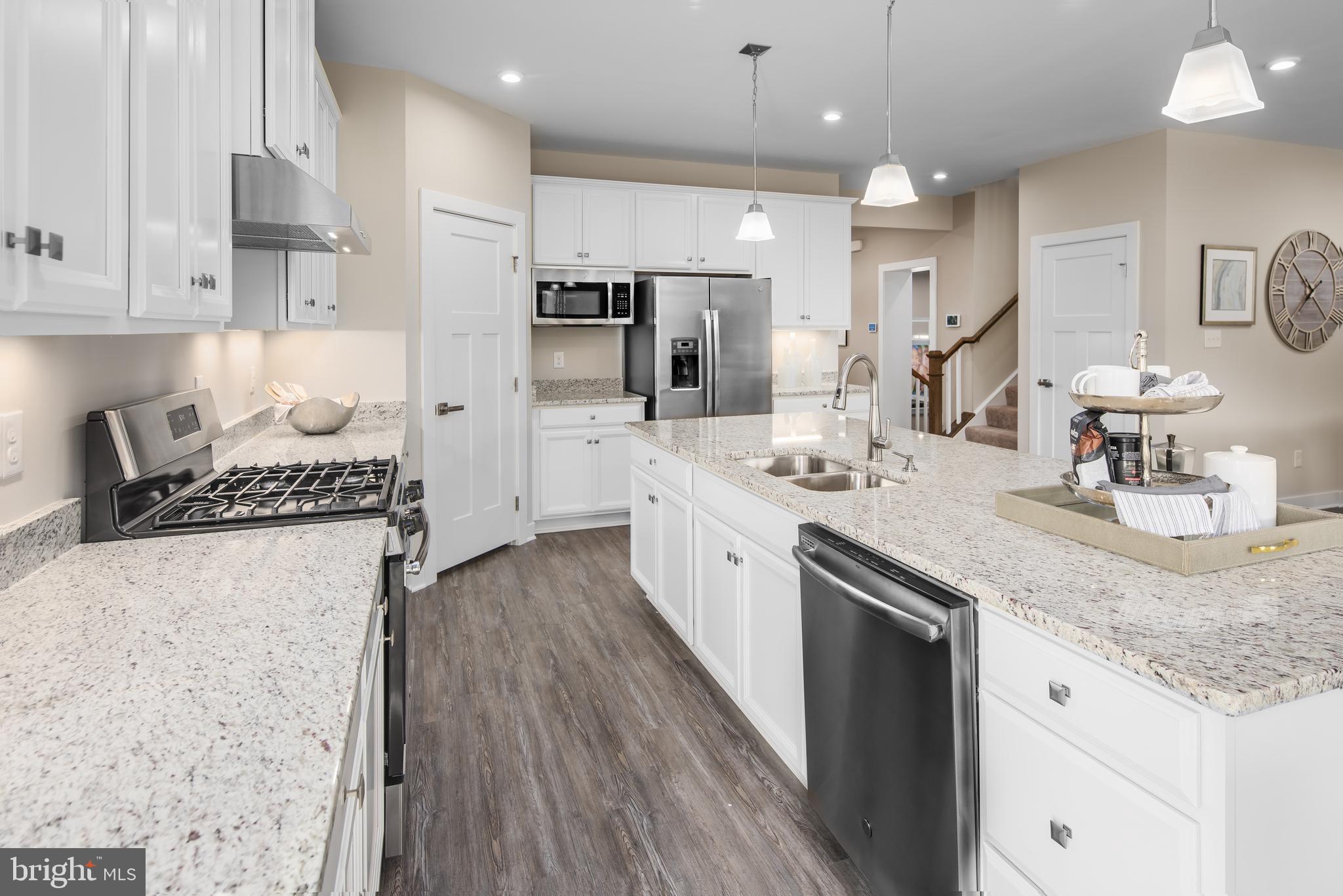 PERRY'S RETREAT - Residential