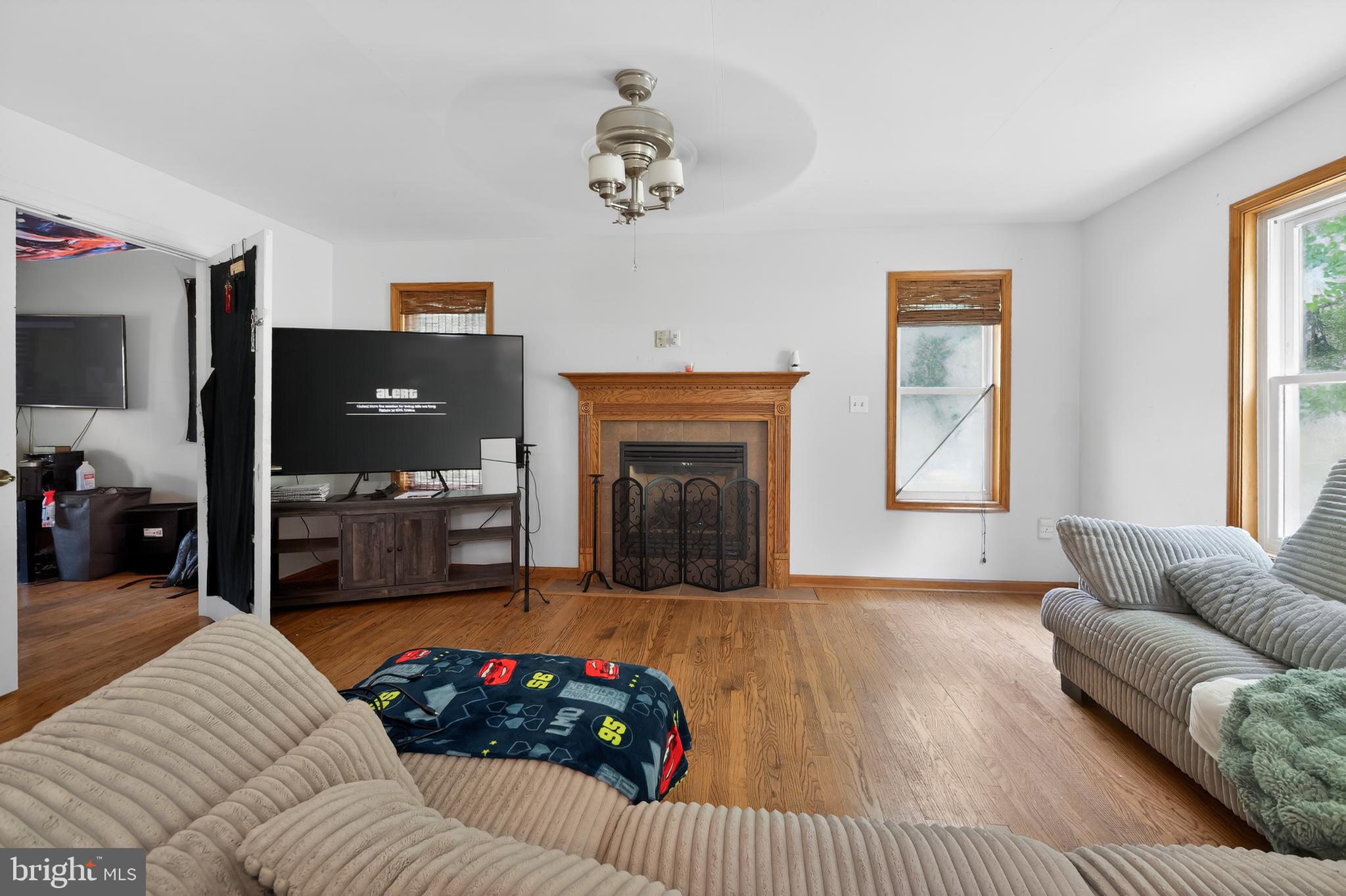 TWIN LAKE ESTATES - Residential