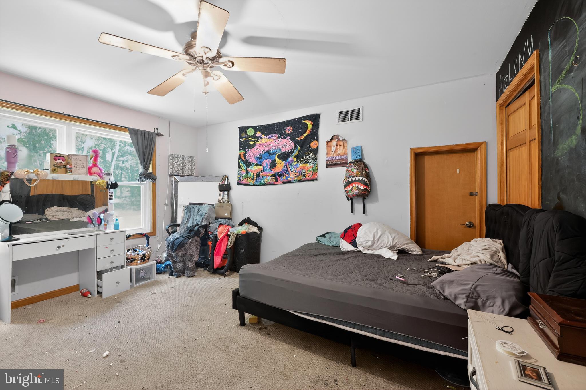 TWIN LAKE ESTATES - Residential