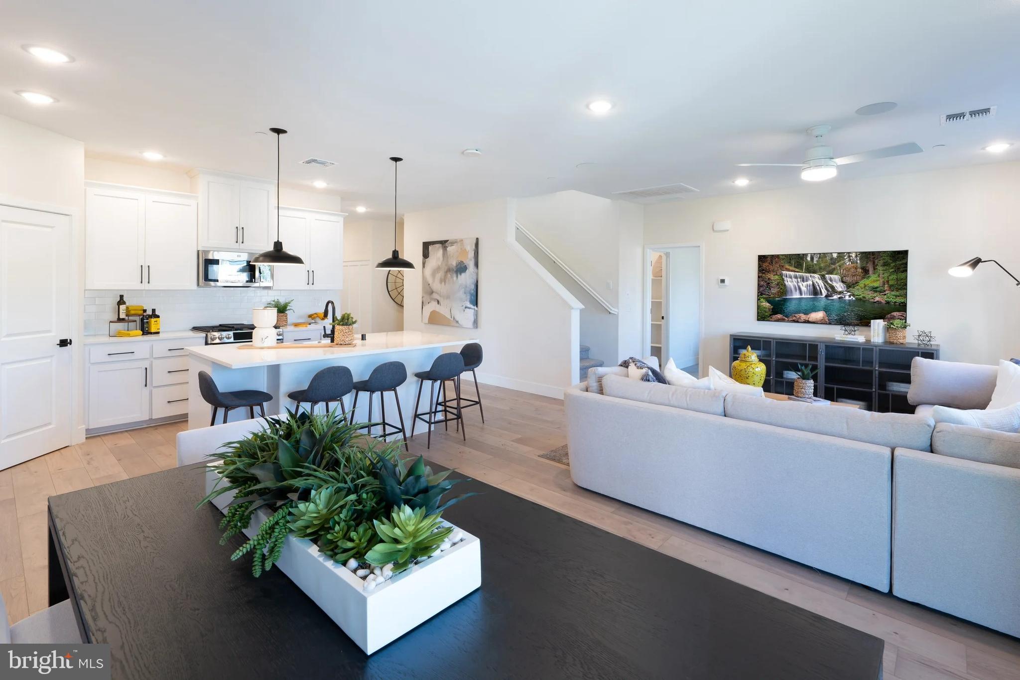 HUNTWELL WEST - Residential