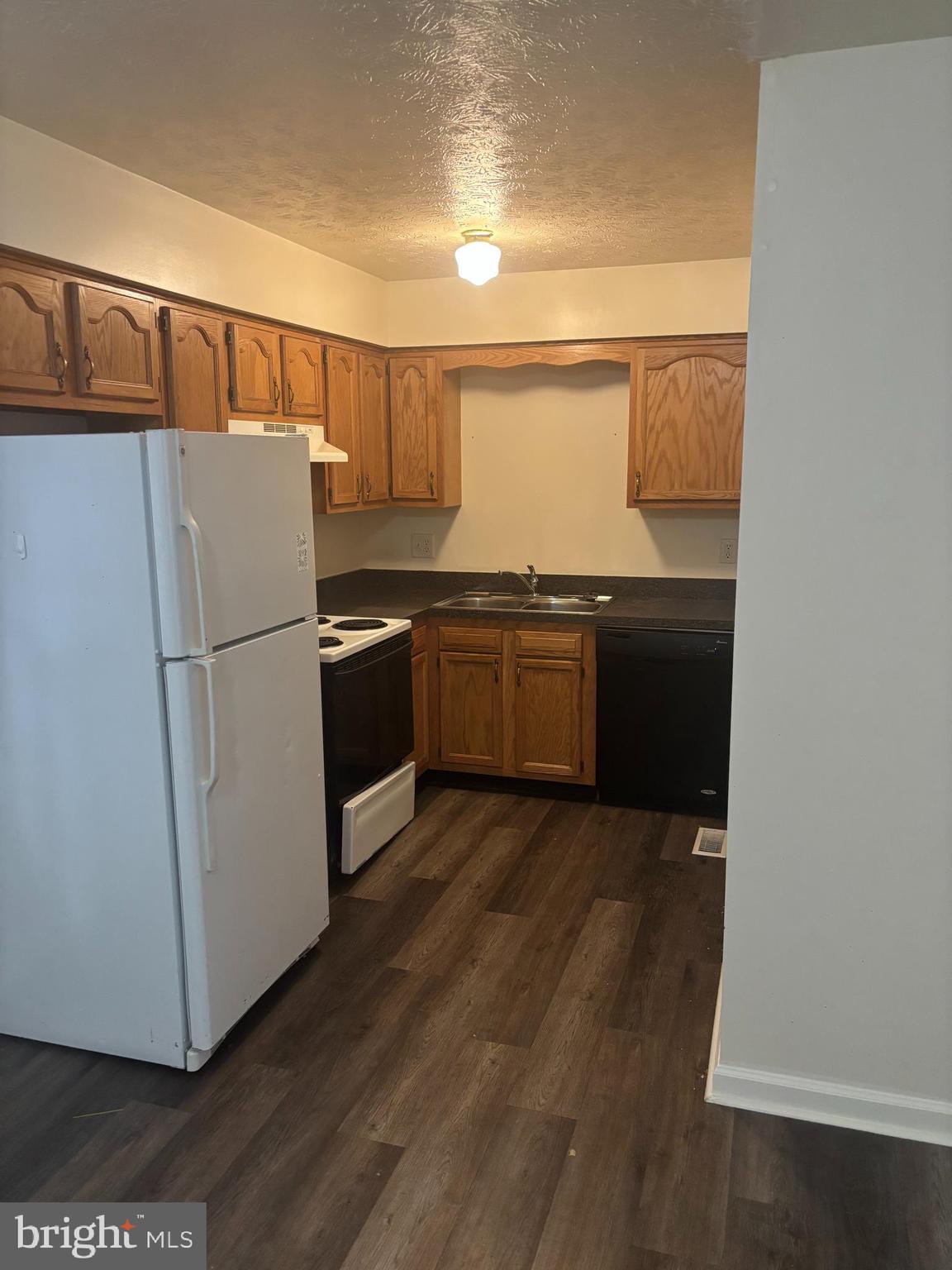 TABLER STATION MANOR - Residential