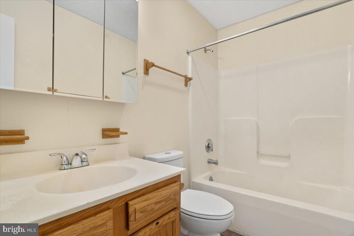 TABLER STATION MANOR - Residential