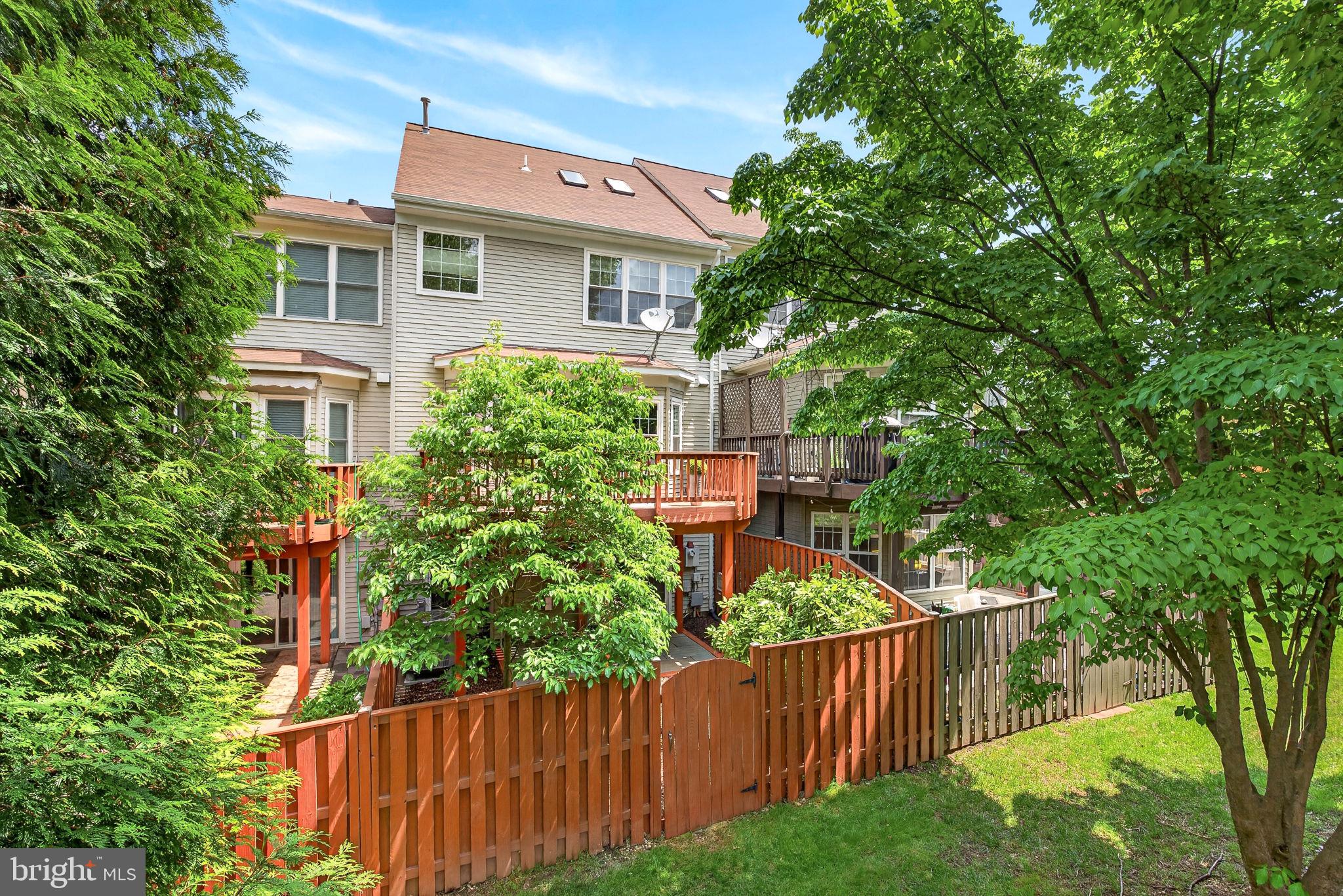 KINGSTOWNE - Residential