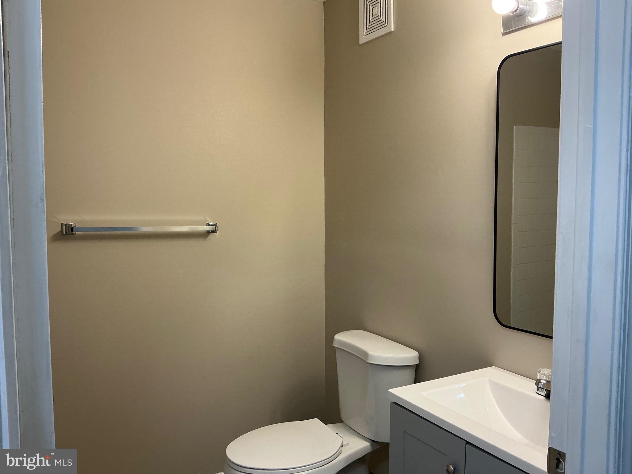 LARGO TOWN CENTER CONDOMINIUMS - Residential