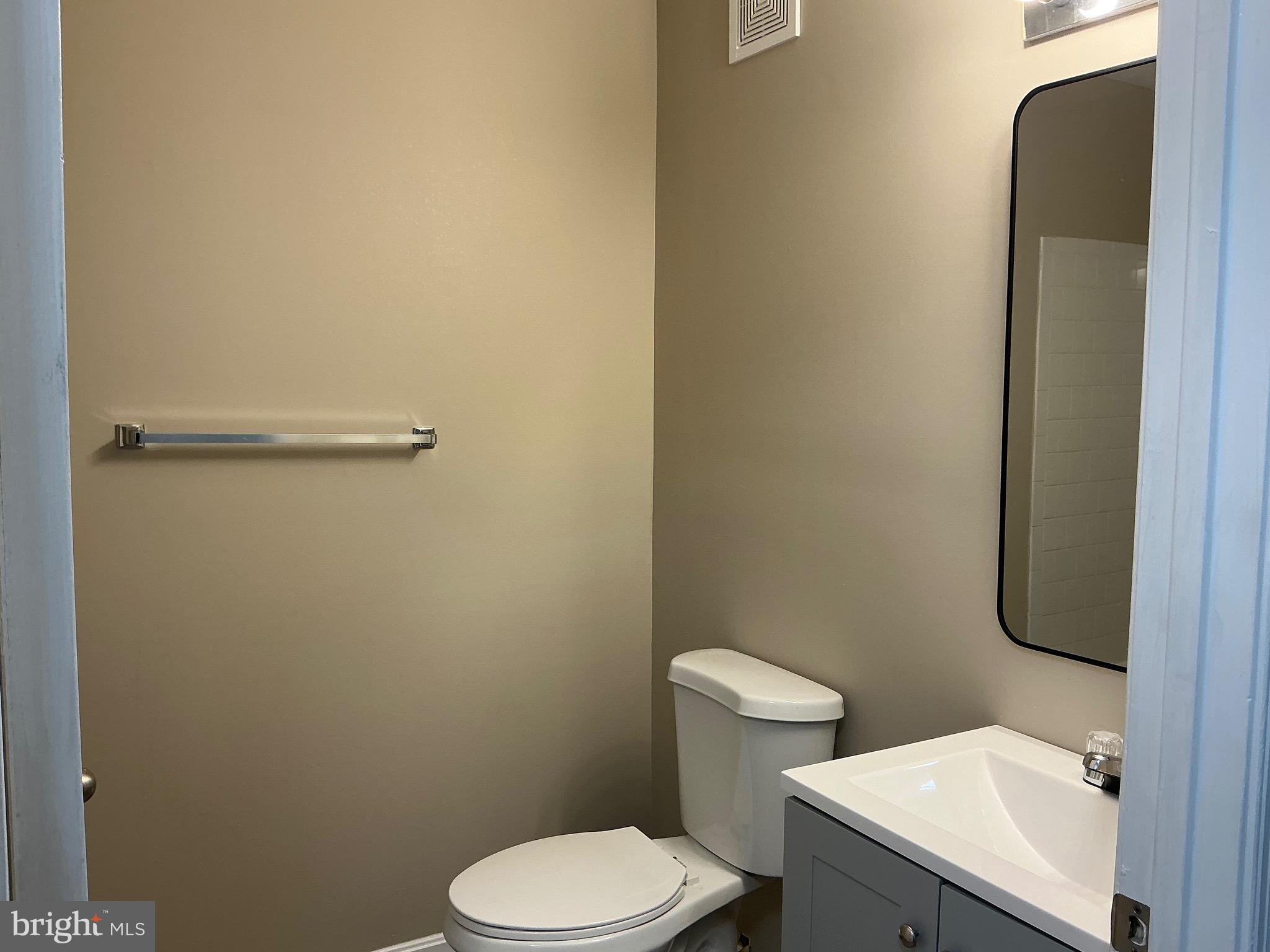 LARGO TOWN CENTER CONDOMINIUMS - Residential