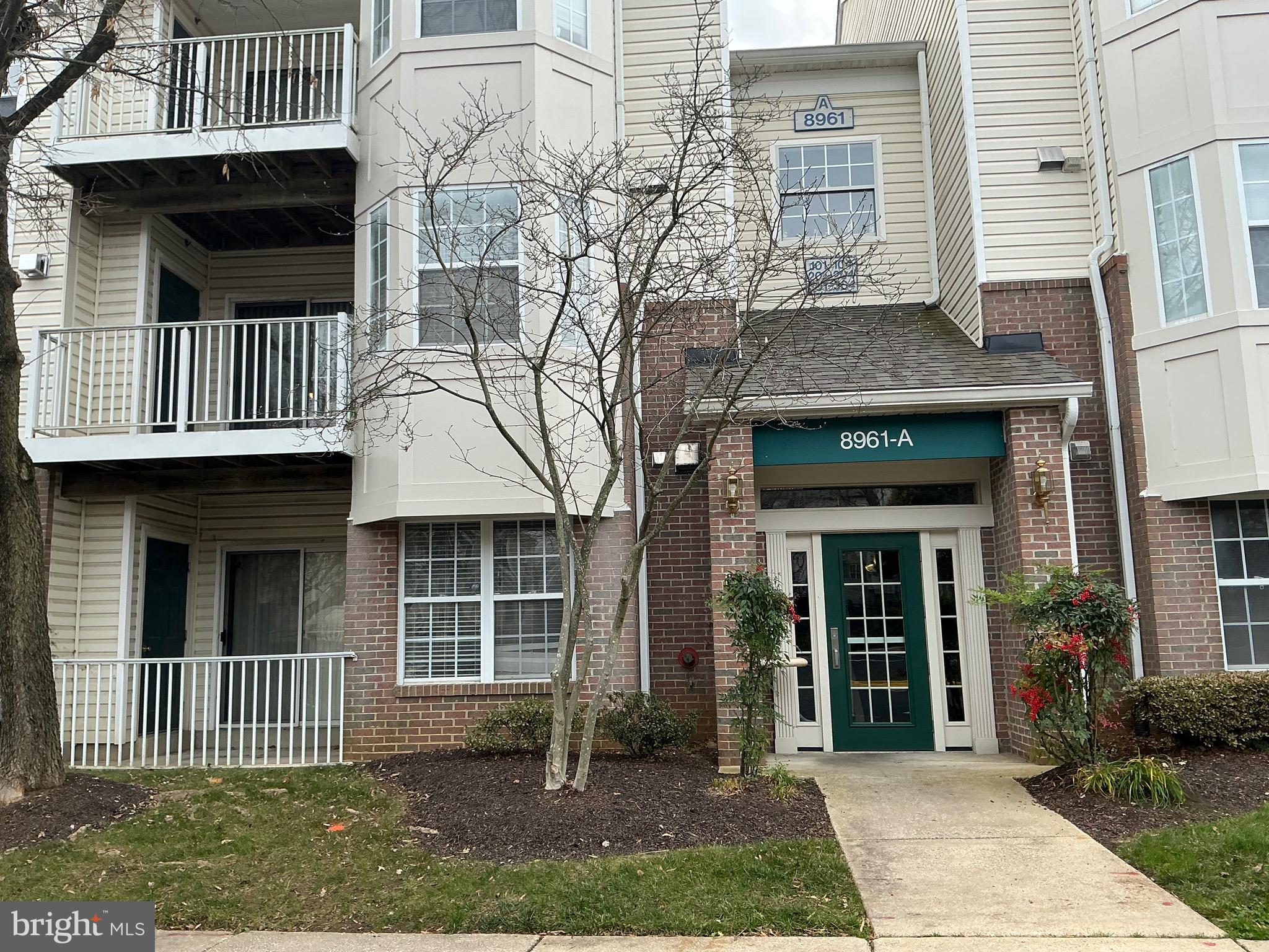 LARGO TOWN CENTER CONDOMINIUMS - Residential