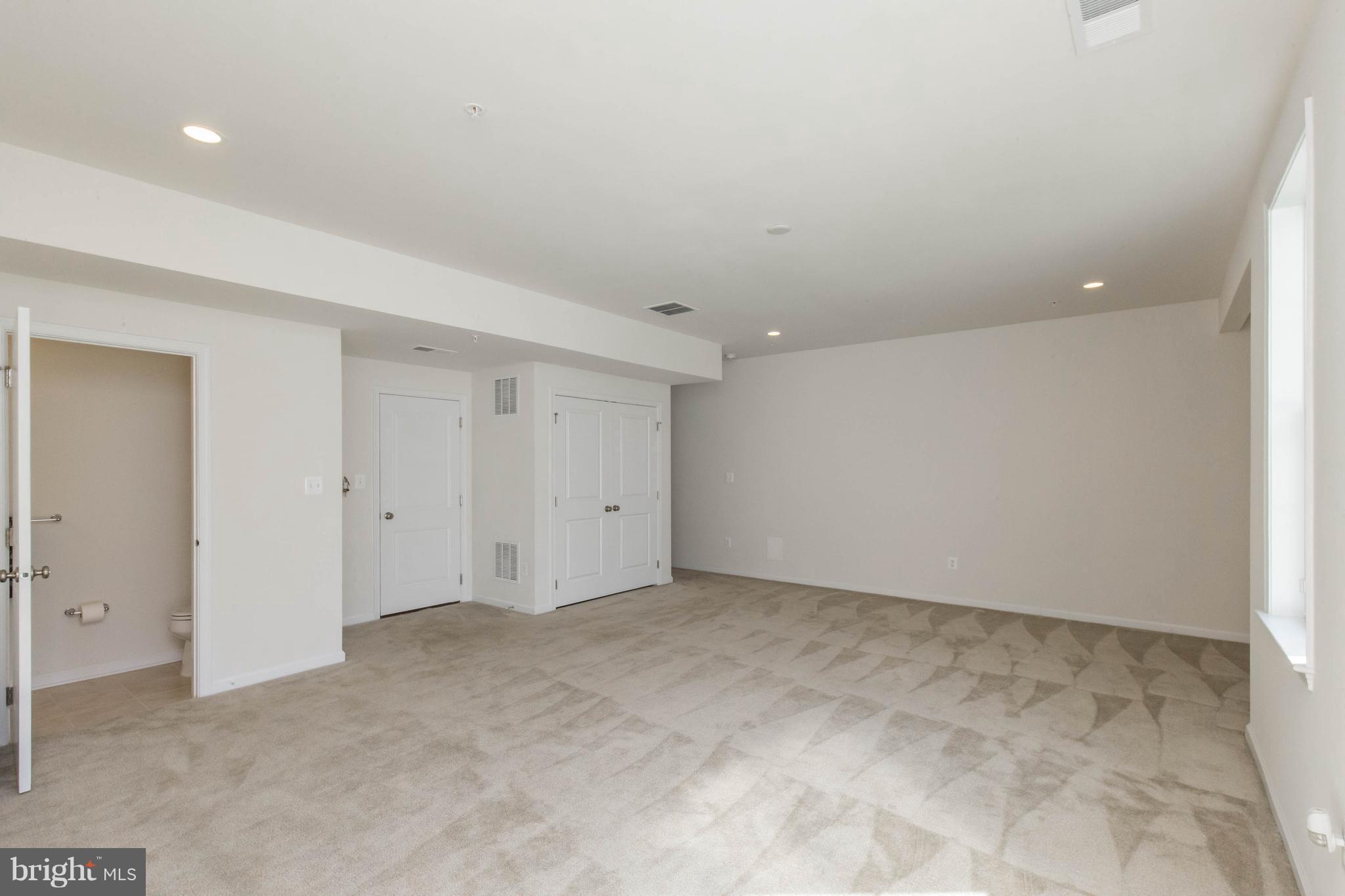 MARLBORO RIDGE - Residential