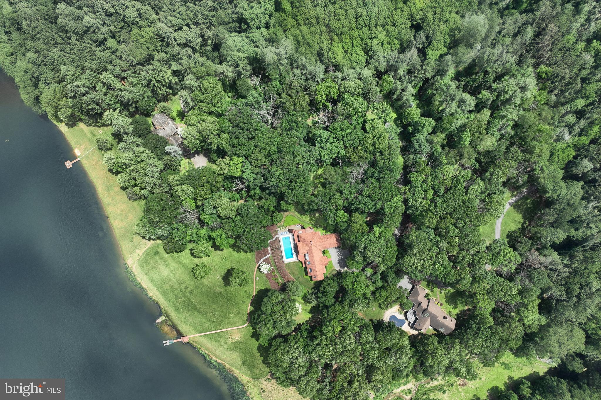 LAKE PAHAGACO - Residential