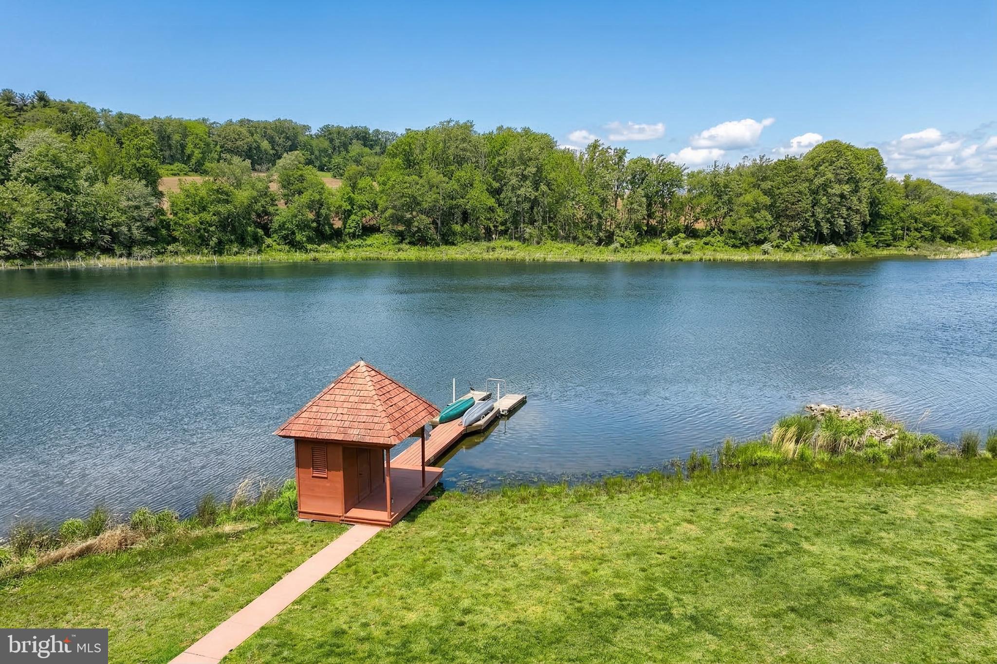 LAKE PAHAGACO - Residential