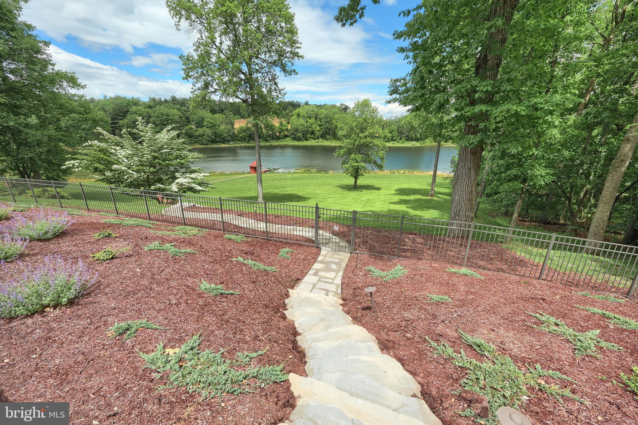 LAKE PAHAGACO - Residential