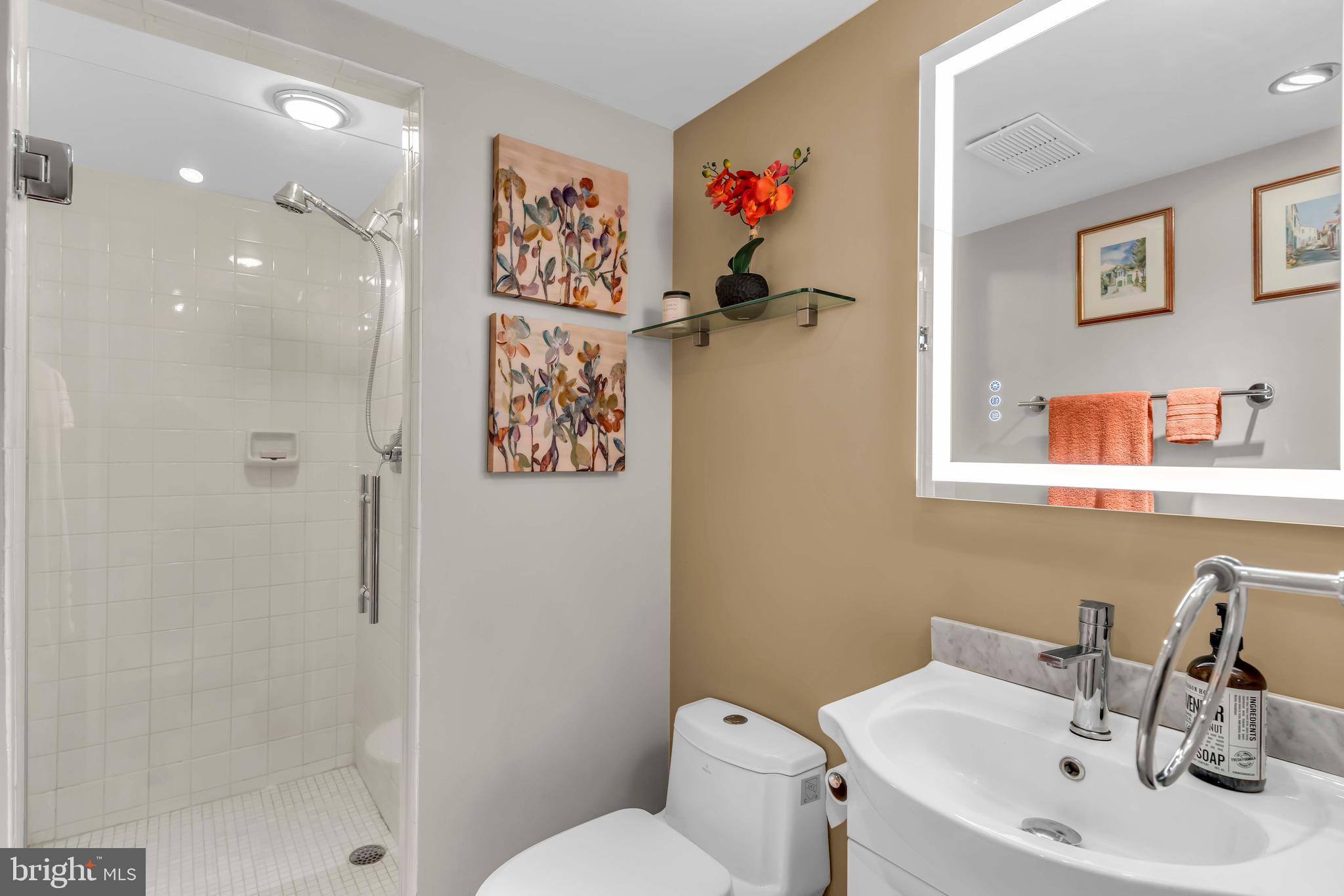 CANAL WAY - Residential